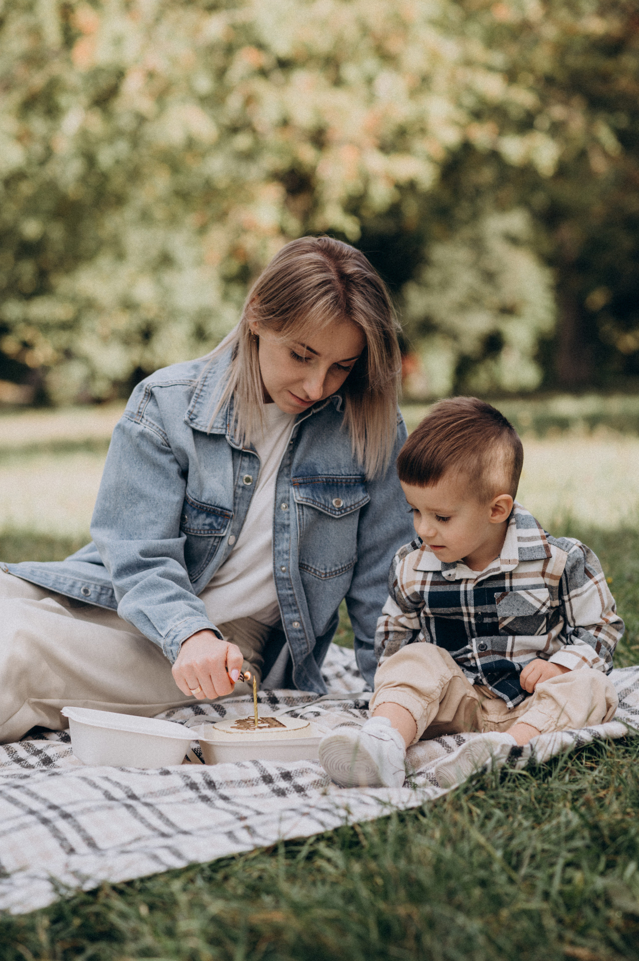 Сімейна дитяча фотосесія дня народження, cake smash. Сімейний, дитячий та індивідуальний фотограф в м. Тернопіль, м. Львів