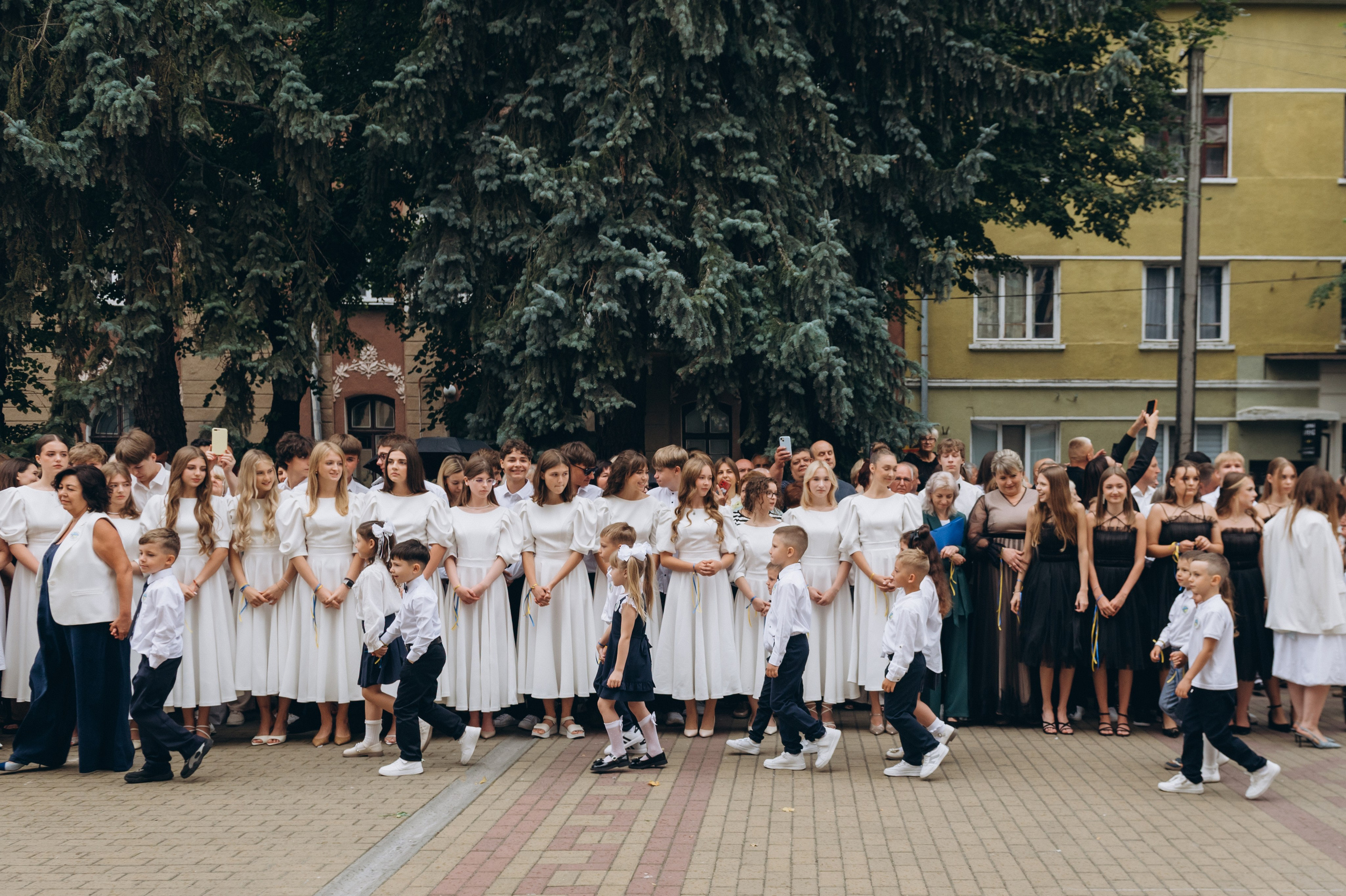 Перший дзвоник у Тернополі, фотосесія першокласників