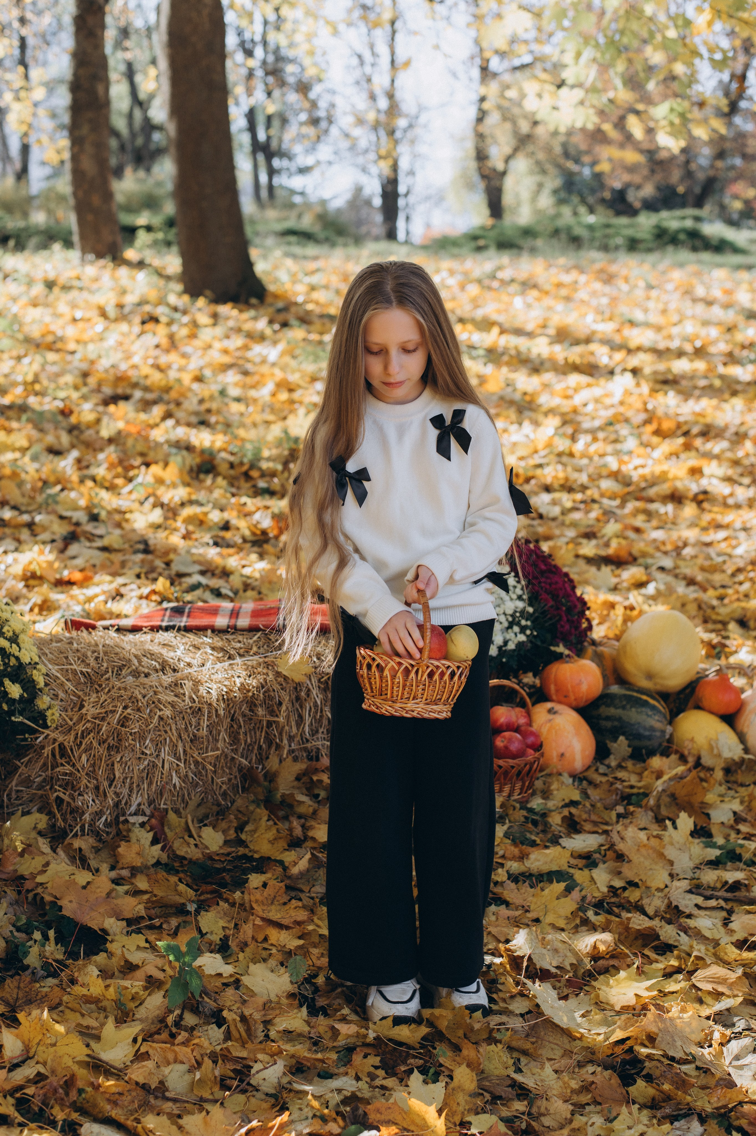 Осіння фотосесія 4 класу на віньєтки, випускні фотоальбоми Тернопіль, фотосесія випускників Тернопіль, шкільний випускний альбом Тернопіль. Сімейний, дитячий та індивідуальний фотограф в м. Тернопіль, м. Львів