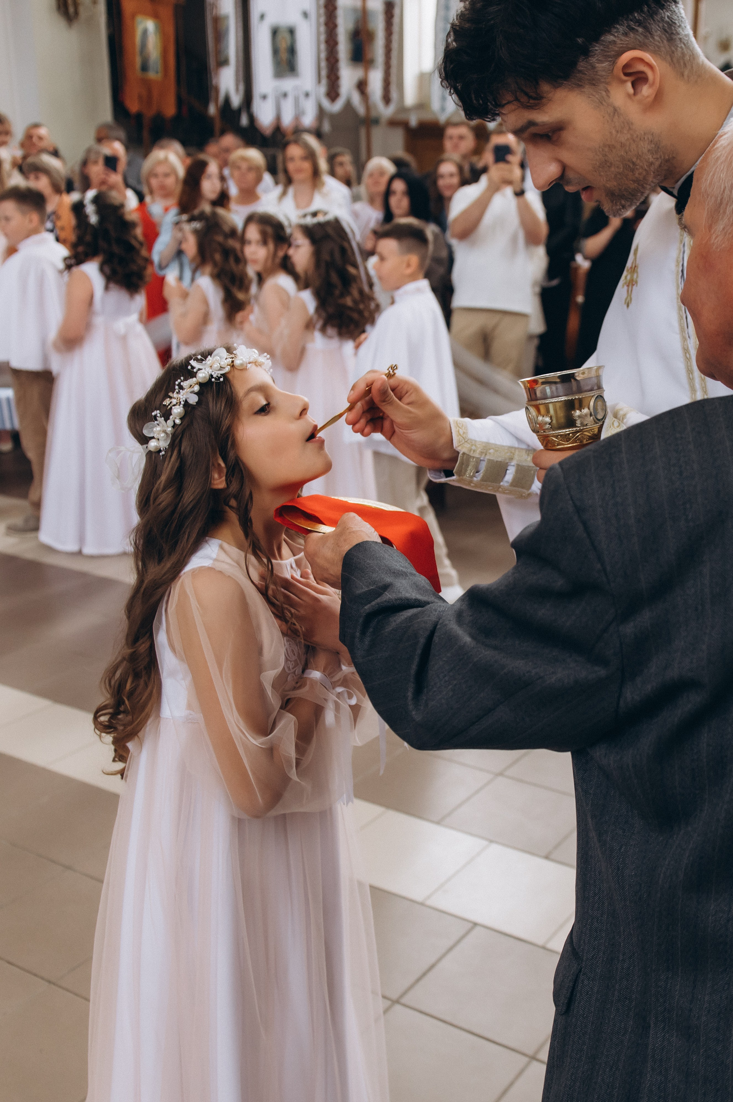 Фотосесія Причастя Тернопіль, зйомка Причастя, фотограф на Причастя Тернопіль, Причастя Львів, Причастя церква Михаїла Тернопіль. Сімейний, дитячий та індивідуальний фотограф в м. Тернопіль, м. Львів