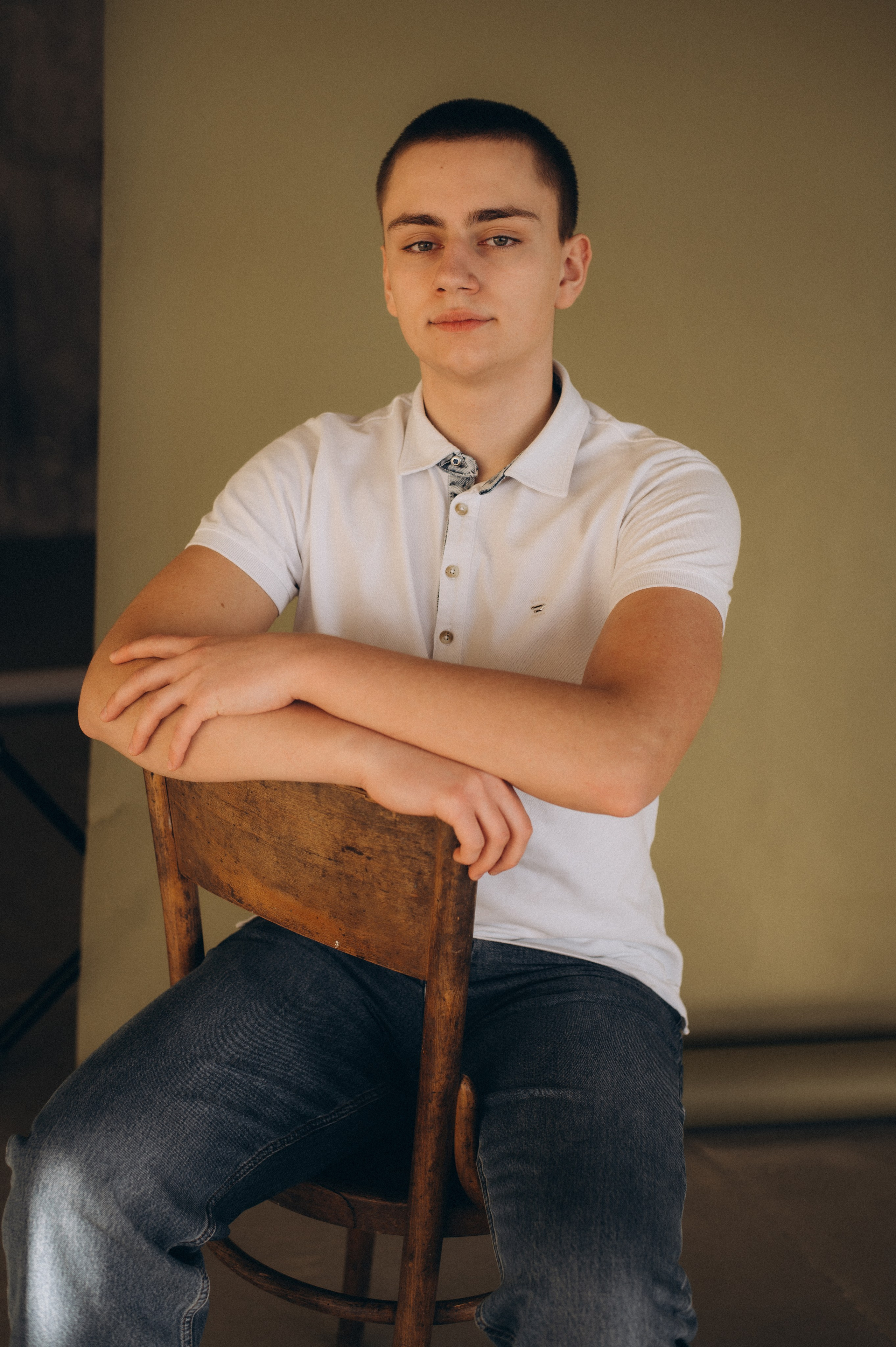 Фотосесія випускників, фотосесія на віньєтки Тернопіль, випускники Тернопіль, випуск 2025. Сімейний, дитячий та індивідуальний фотограф в м. Тернопіль, м. Львів