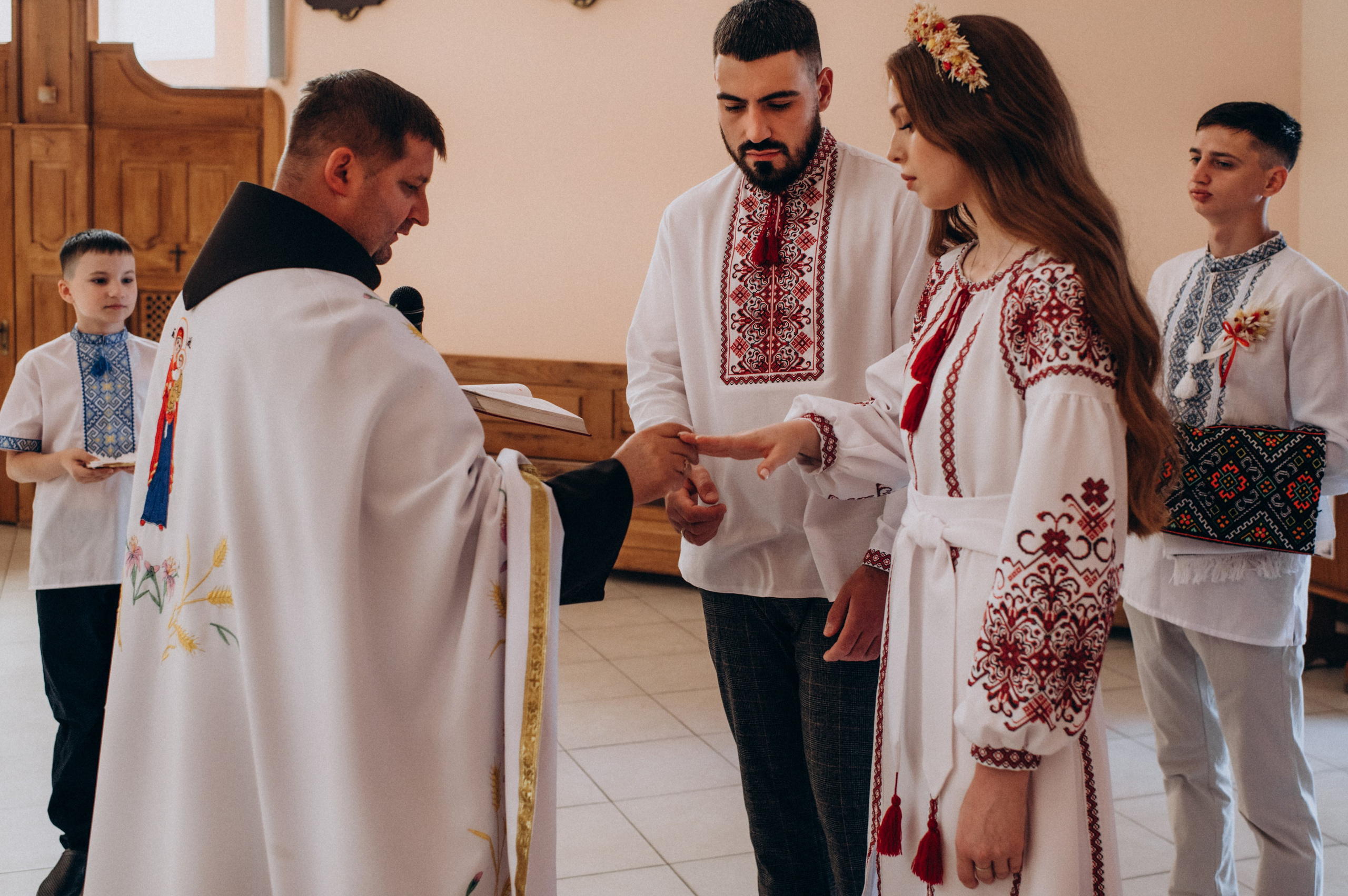 Фотосесія весілля, фотосесія вінчання Тернопіль, весільний фотограф Тернопіль, весільна зйомка Тернопіль. Сімейний, дитячий та індивідуальний фотограф в м. Тернопіль, м. Львів