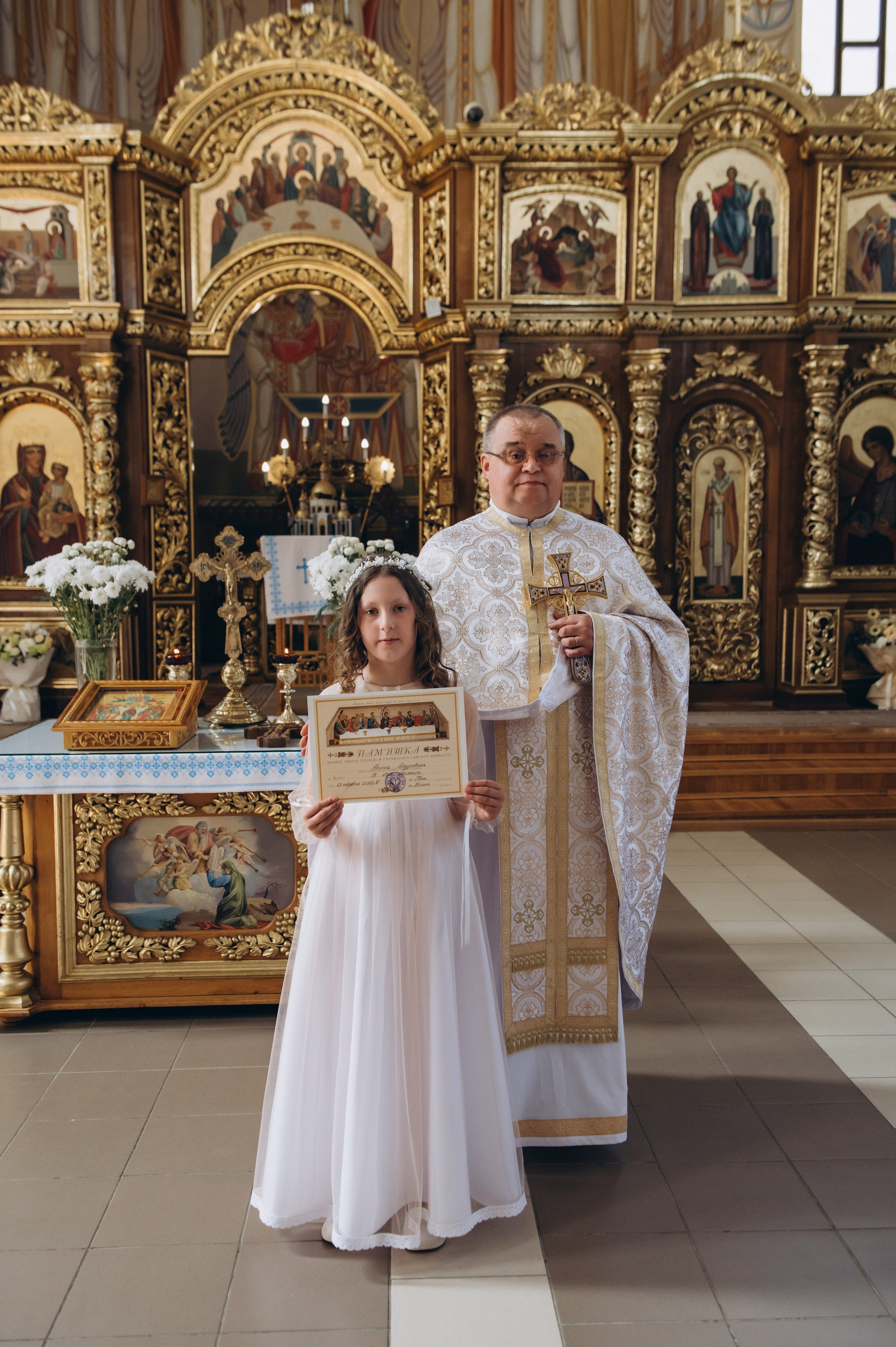 Фотосесія Причастя Тернопіль церква Св Михаїла, фотограф на Причастя Тернопіль, фотосесія Літургії Причастя Тернопіль. Сімейний, дитячий та індивідуальний фотограф в м. Тернопіль, м. Львів