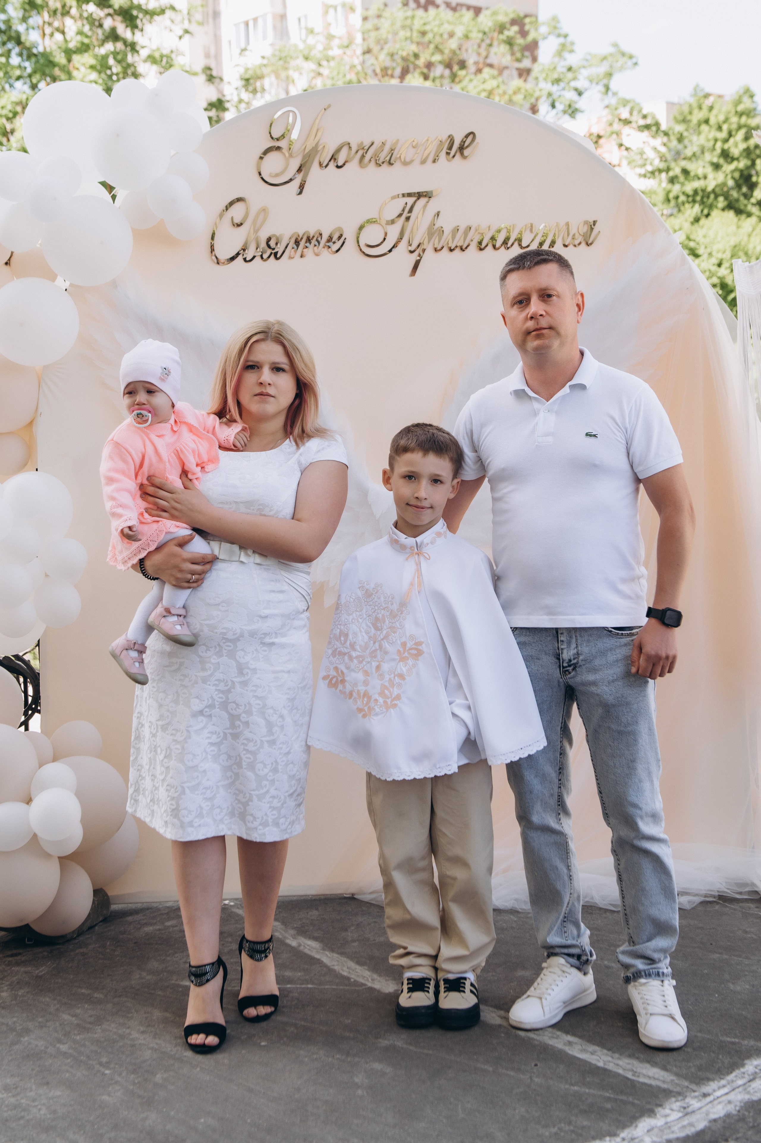 Фотосесія Причастя Тернопіль церква Св Михаїла, фотограф на Причастя Тернопіль, фотосесія Літургії Причастя Тернопіль. Сімейний, дитячий та індивідуальний фотограф в м. Тернопіль, м. Львів