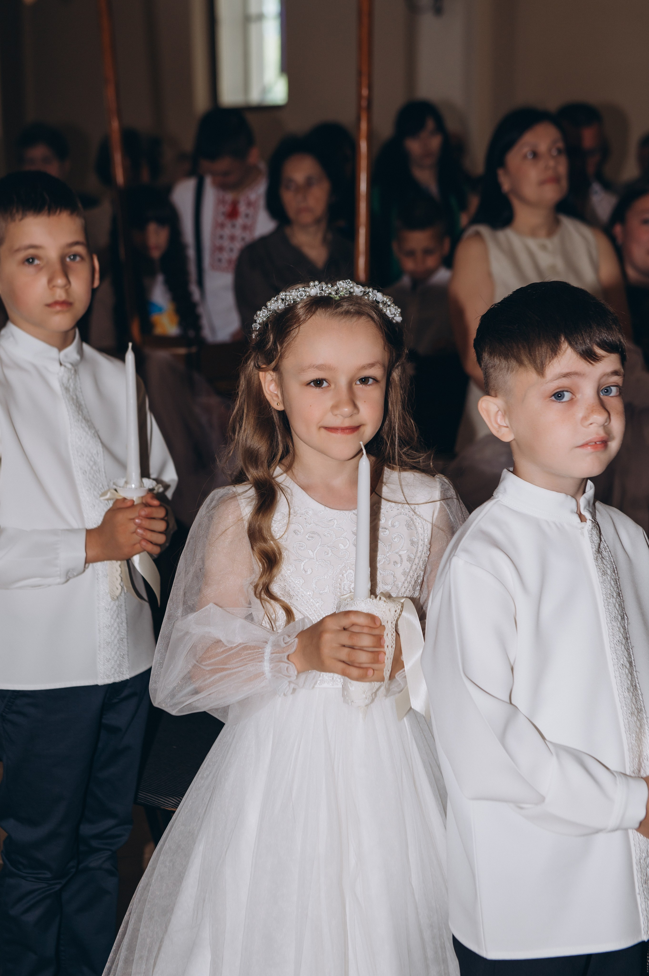 Фотосесія Першого Причастя Тернопіль, зйомка Першого Причастя Тернопіль, Церква Успіння Пресвятої Богородиці Причастя Тернопіль. Сімейний, дитячий та індивідуальний фотограф в м. Тернопіль, м. Львів