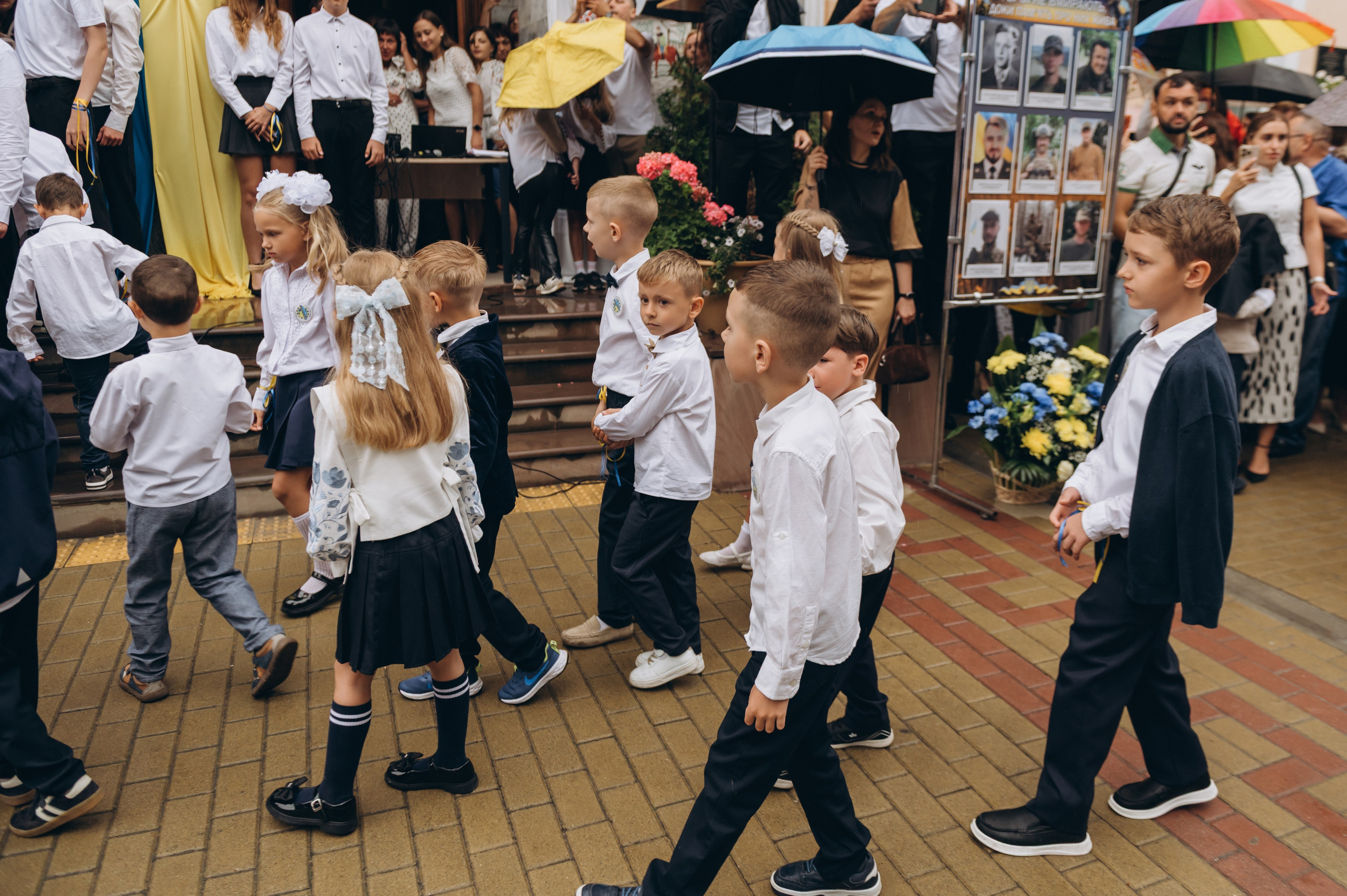 Перший дзвоник у Тернополі, фотосесія першокласників
