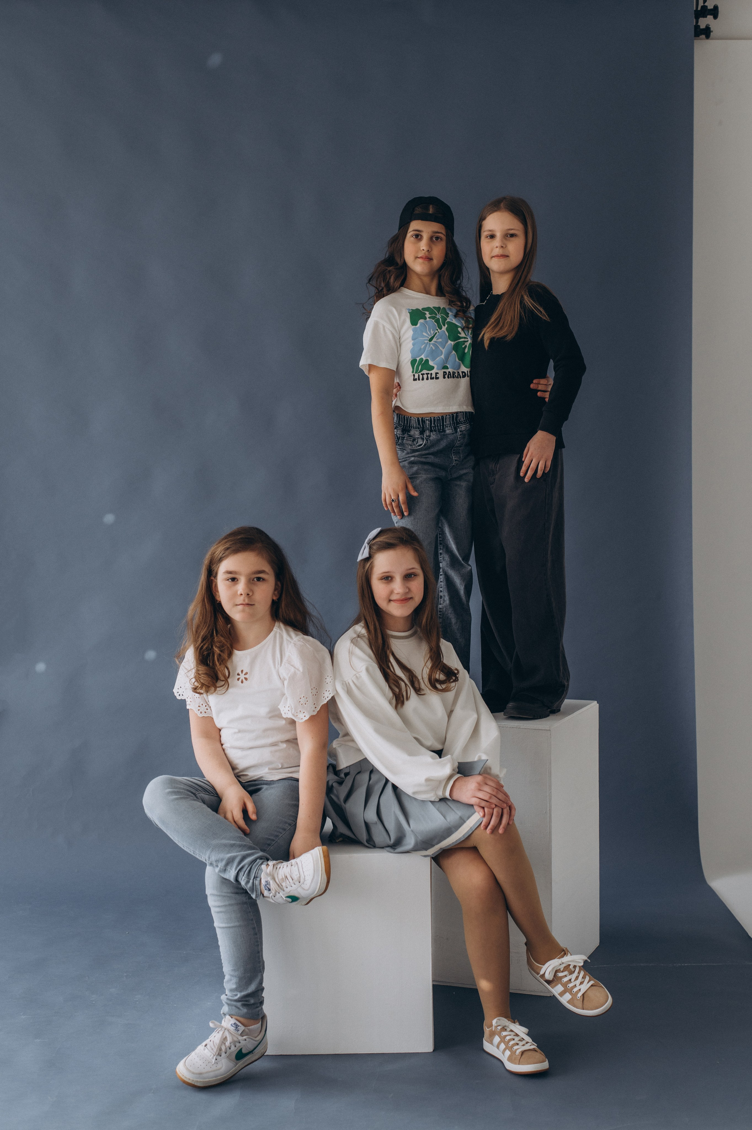 Шкільна фотосесія на віньєтки Тернопіль, шкільні альбоми, фотосесія випускників Тернопіль, випускний альбом, фотограф випускний Тернопіль. Сімейний, дитячий та індивідуальний фотограф в м. Тернопіль, м. Львів