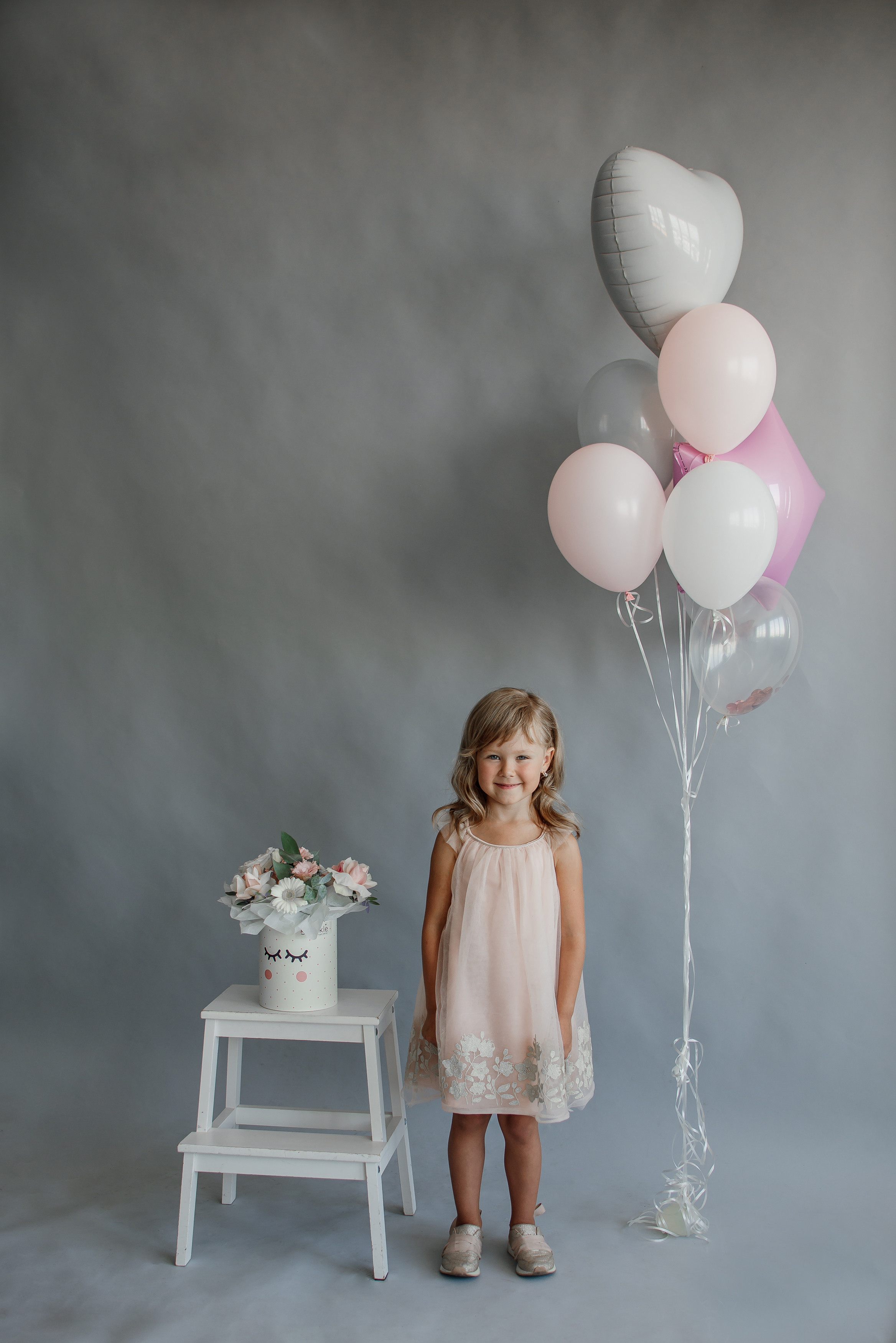 Студійна фотосесія з квітами для квіткової крамниці Sparkle. Тернопіль. Сімейний, дитячий та індивідуальний фотограф в м. Тернопіль, м. Львів