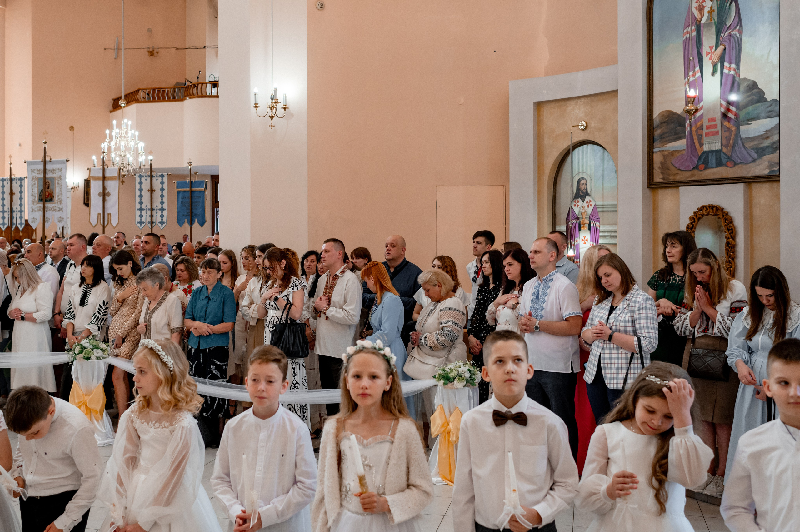 Фотосесія Першого Причастя Тернопіль, зйомка Причастя Тернопіль, Таїнство Першого Причастя Тернопіль, Катедра Причастя Тернопіль. Сімейний, дитячий та індивідуальний фотограф в м. Тернопіль, м. Львів