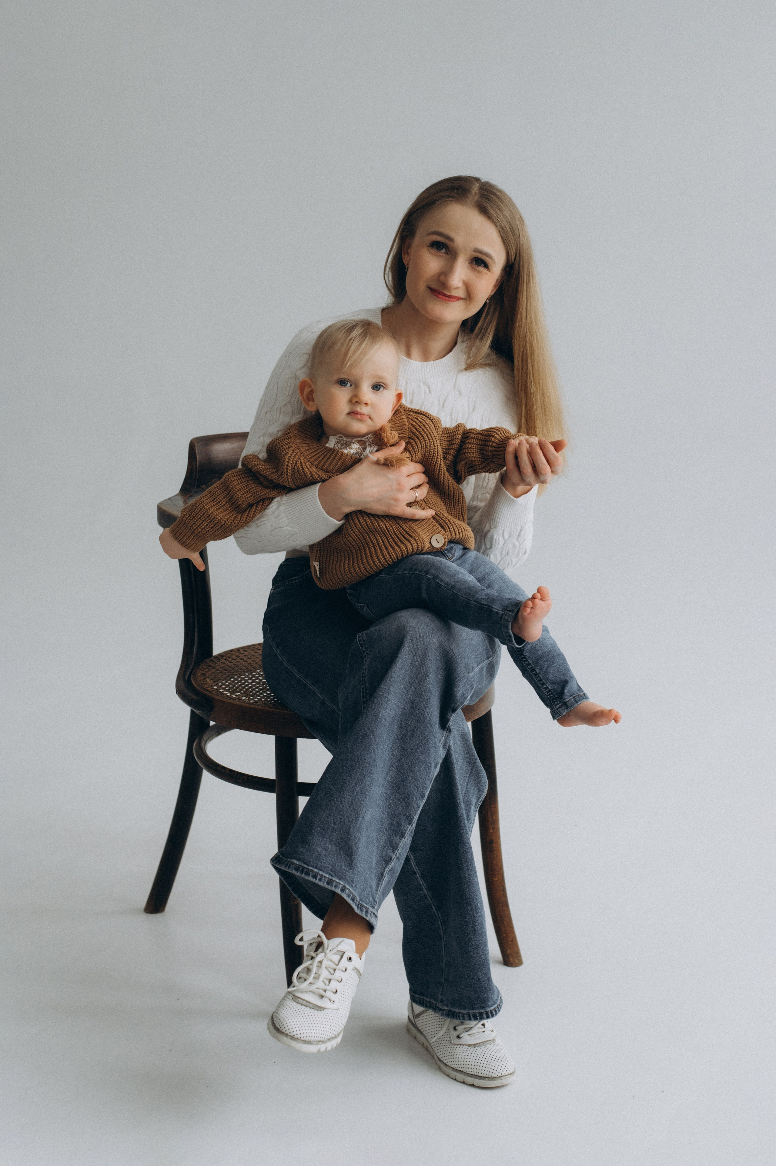 Зйомка дня народження дитини, фотосесія 1 рік Тернопіль, сімейний фотограф Тернопіль, сімейна фотосесія Тернопіль, перший тортик малюка. Сімейний, дитячий та індивідуальний фотограф в м. Тернопіль, м. Львів