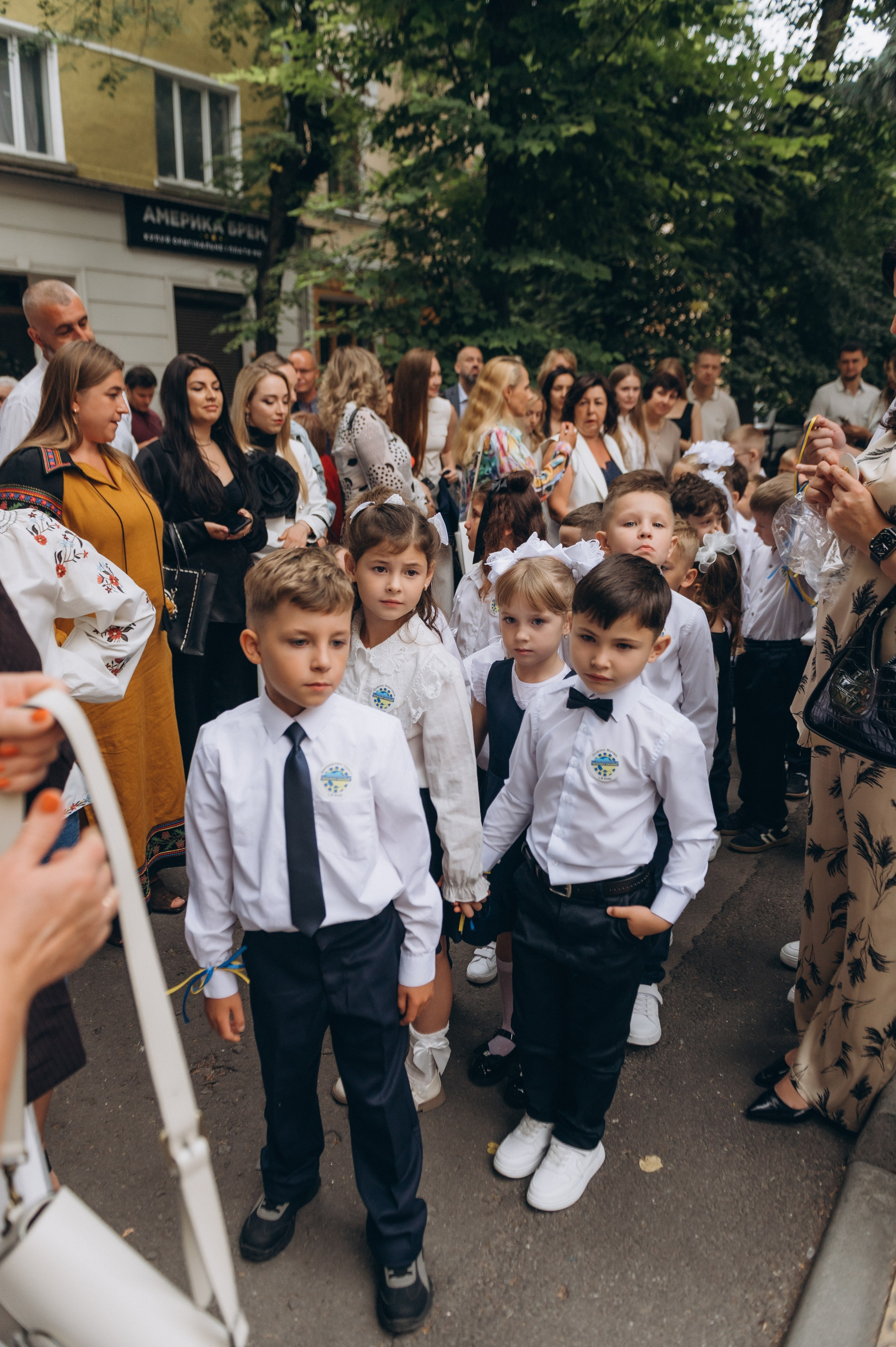 Перший дзвоник у Тернополі, фотосесія першокласників