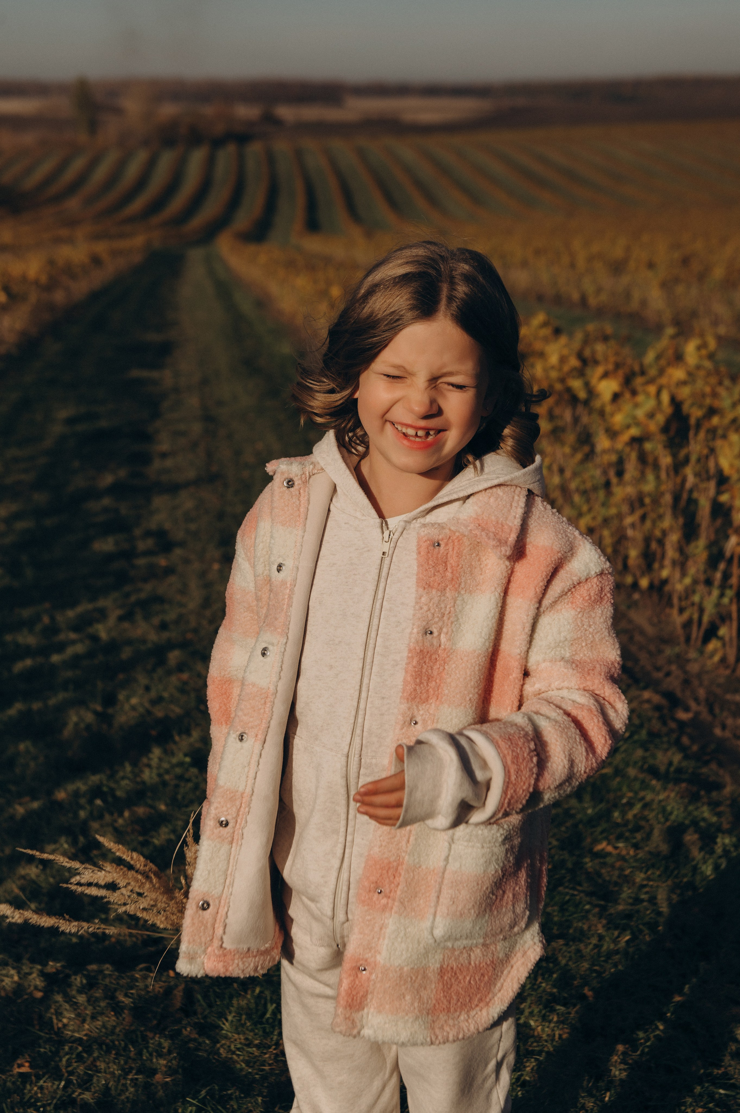 Дитячий фотограф Тернопіль, фотосесія дітей, фотосесія на природі, зйомка у Веселі козенята, фотосесія дня народження Тернопіль. Сімейний, дитячий та індивідуальний фотограф в м. Тернопіль, м. Львів