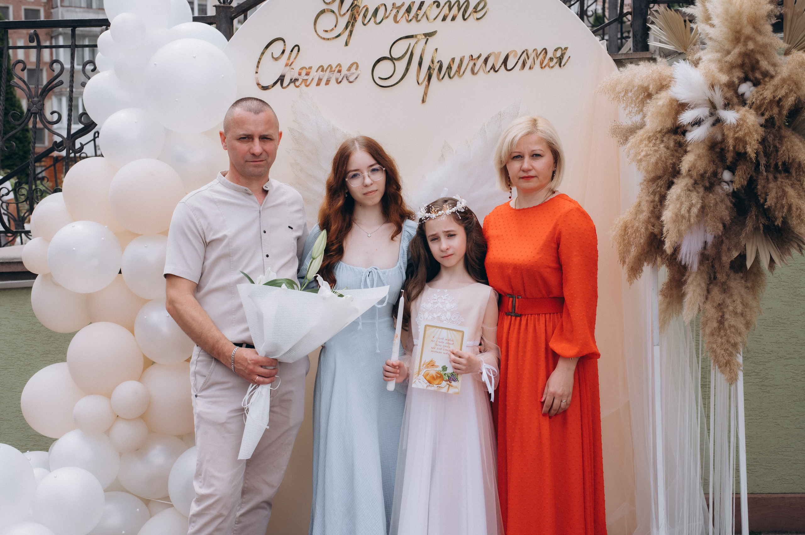 Фотосесія Причастя Тернопіль, зйомка Причастя, фотограф на Причастя Тернопіль, Причастя Львів, Причастя церква Михаїла Тернопіль. Сімейний, дитячий та індивідуальний фотограф в м. Тернопіль, м. Львів