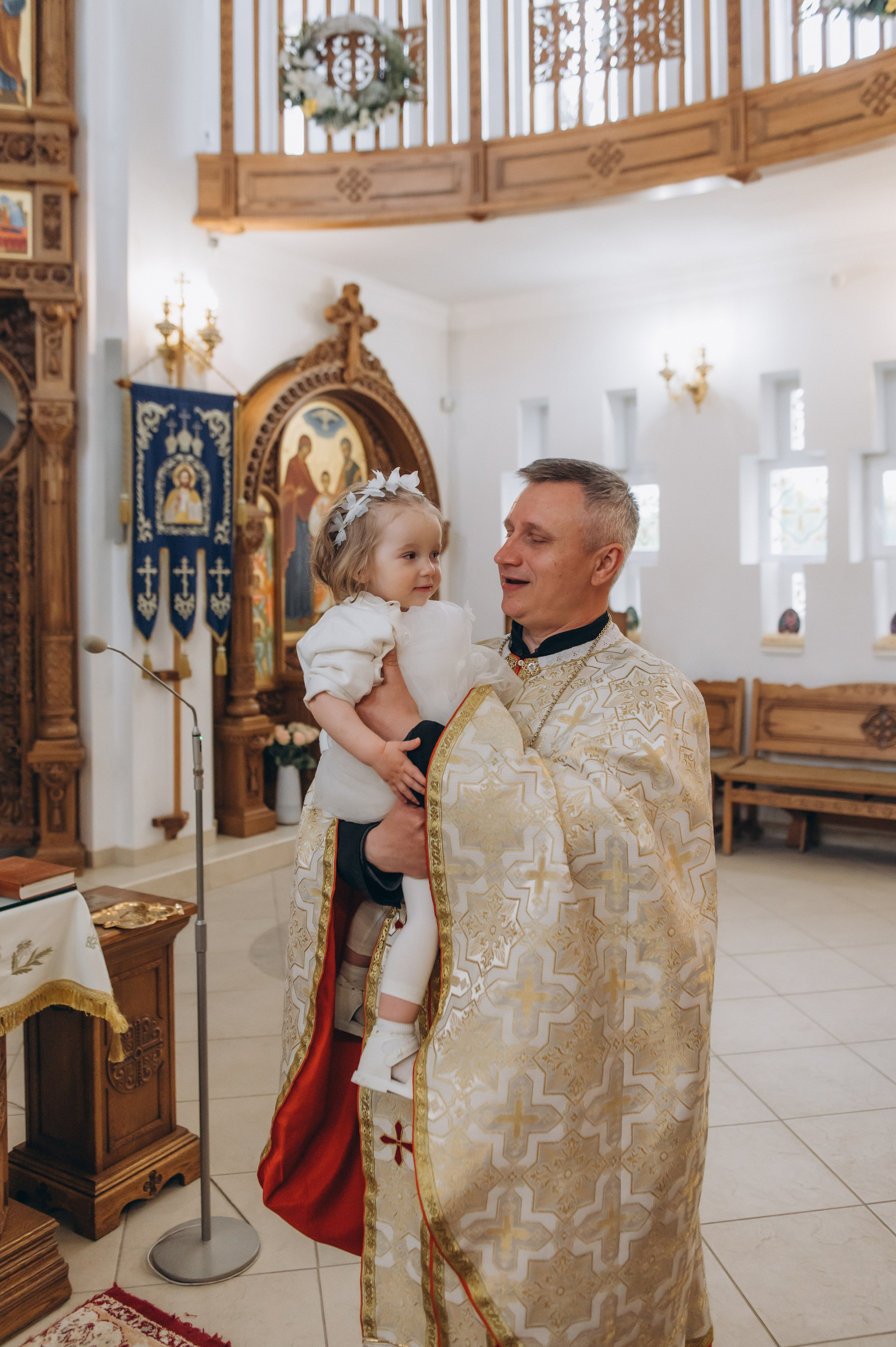 Фотосесія Хрещення Тернопіль, зйомка Хрестин Тернопіль, фотограф на хрестини Тернопіль, хрещення Львів. Сімейний, дитячий та індивідуальний фотограф в м. Тернопіль, м. Львів