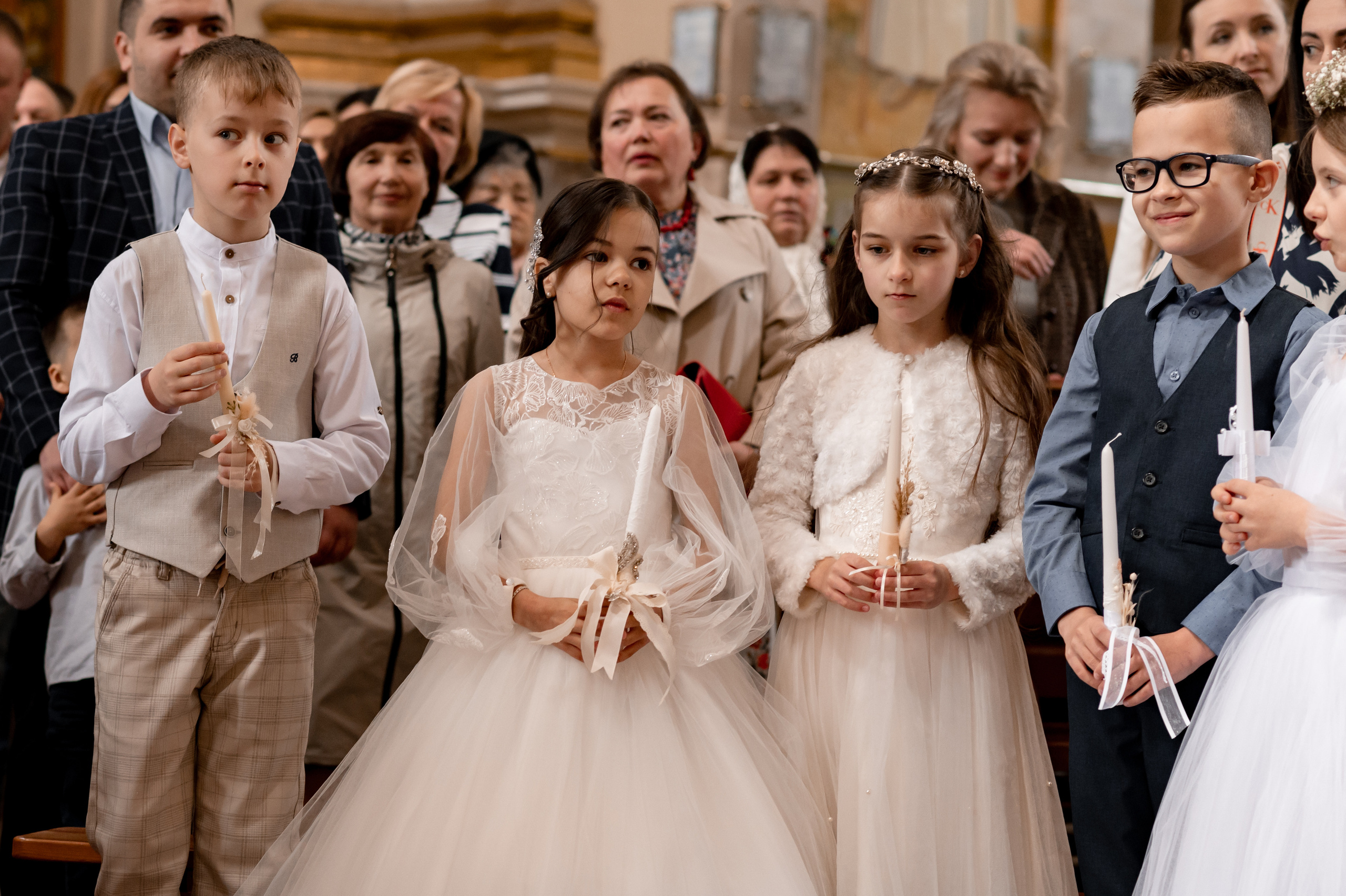 Фотосесія Першого Причастя Тернопіль, зйомка Причастя Тернопіль, Таїнство Першого Причастя Тернопіль, Катедра Причастя Тернопіль. Сімейний, дитячий та індивідуальний фотограф в м. Тернопіль, м. Львів