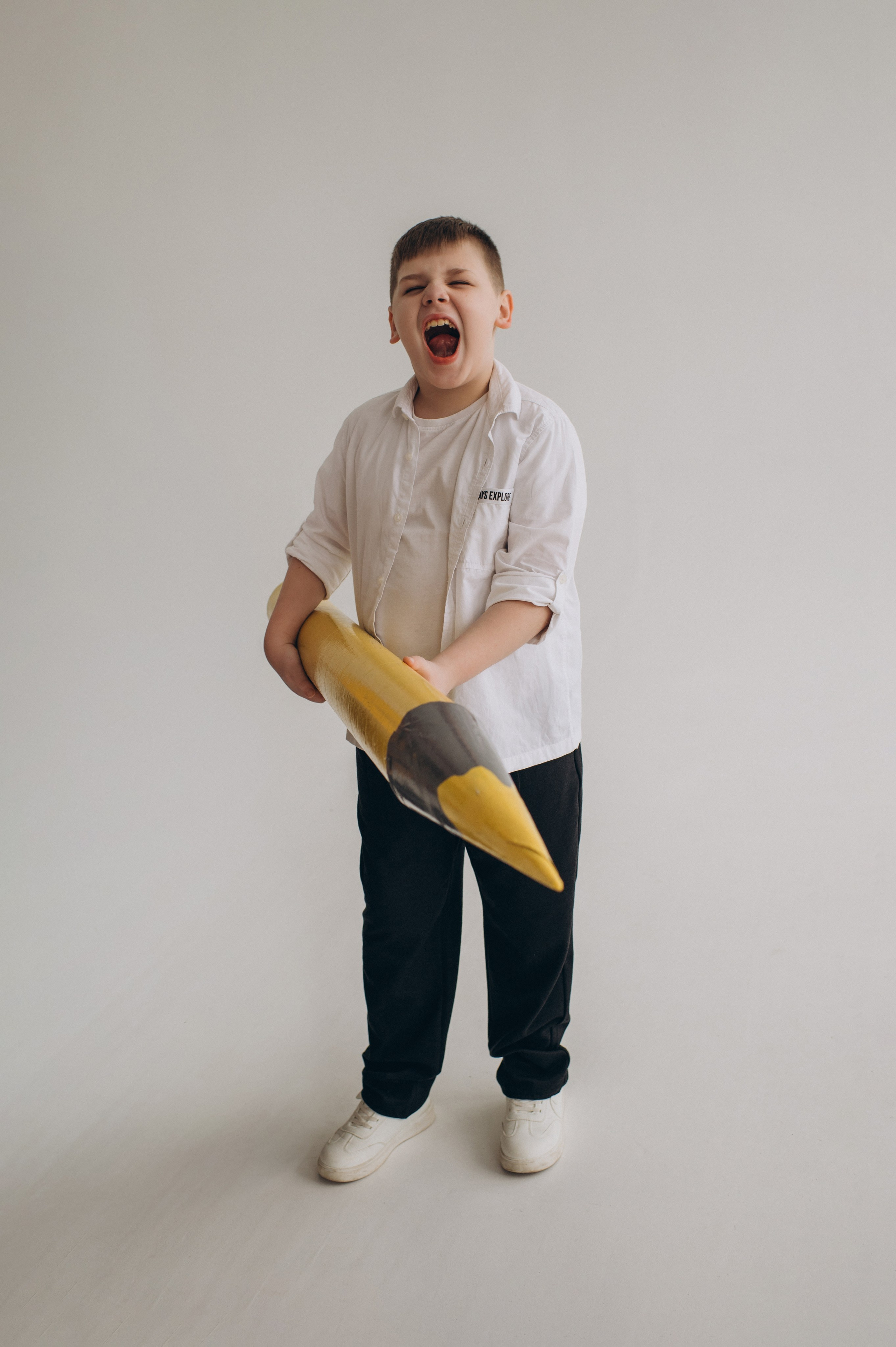 Фотосесія школярів у студії на шкільні фотоальбоми віньєтки Тернопіль, фотосесія випускників Тернопіль, шкільні фотокниги Тернопіль. Сімейний, дитячий та індивідуальний фотограф в м. Тернопіль, м. Львів