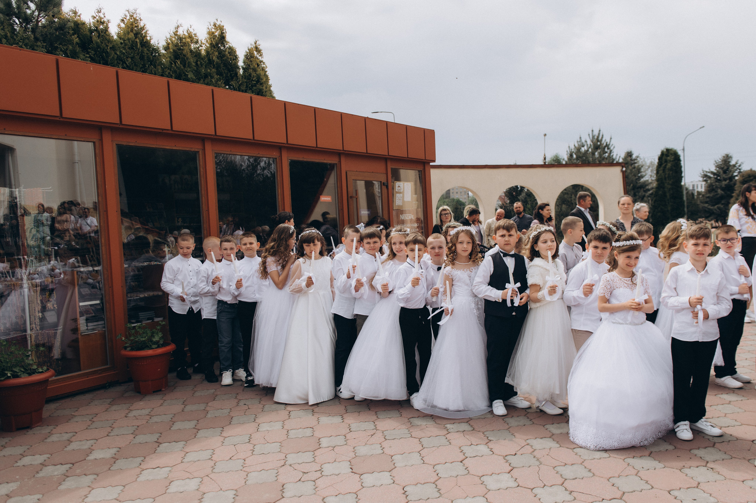 Фотосесія Причастя Тернопіль, зйомка Причастя, фотограф на Причастя Тернопіль, Причастя Львів, церква Петра і Павла. Сімейний, дитячий та індивідуальний фотограф в м. Тернопіль, м. Львів