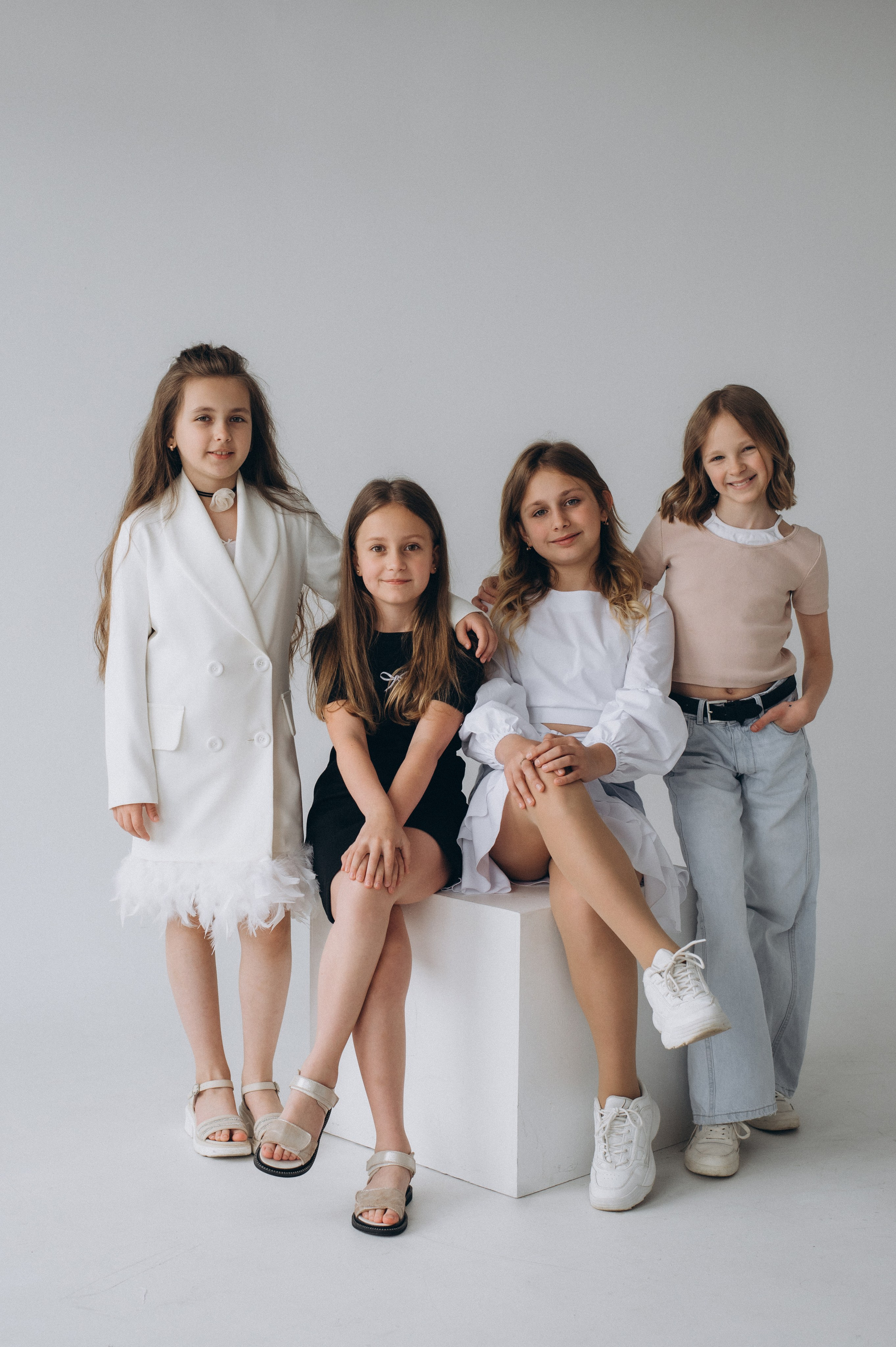 Шкільна фотосесія на віньєтки Тернопіль, фотосесія випускників Тернопіль, зйомка на віньєтки, шкільні фотоальбоми Тернопіль. Сімейний, дитячий та індивідуальний фотограф в м. Тернопіль, м. Львів