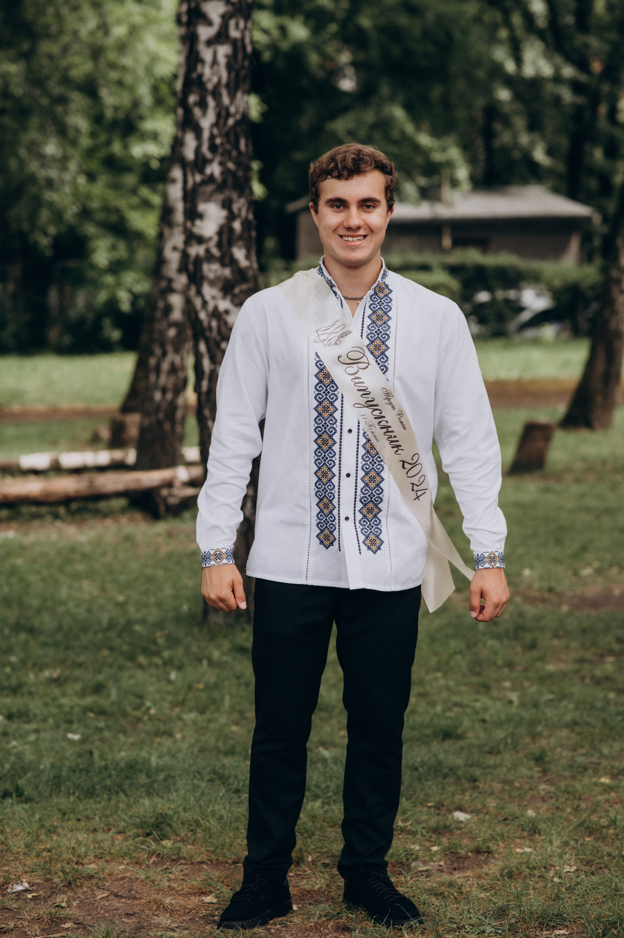 Фотосесія останнього дзвоника, фотосесія випускників Тернопіль, випускний 2024. Сімейний, дитячий та індивідуальний фотограф в м. Тернопіль, м. Львів