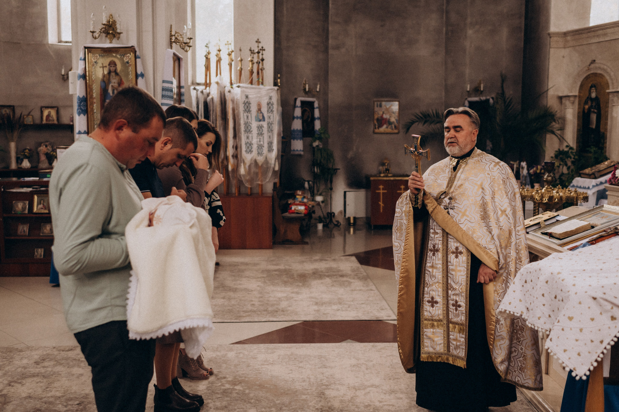 Таїнство Хрещення, хрестини Тернопіль, хрещення Львів. Сімейний, дитячий та індивідуальний фотограф в м. Тернопіль, м. Львів