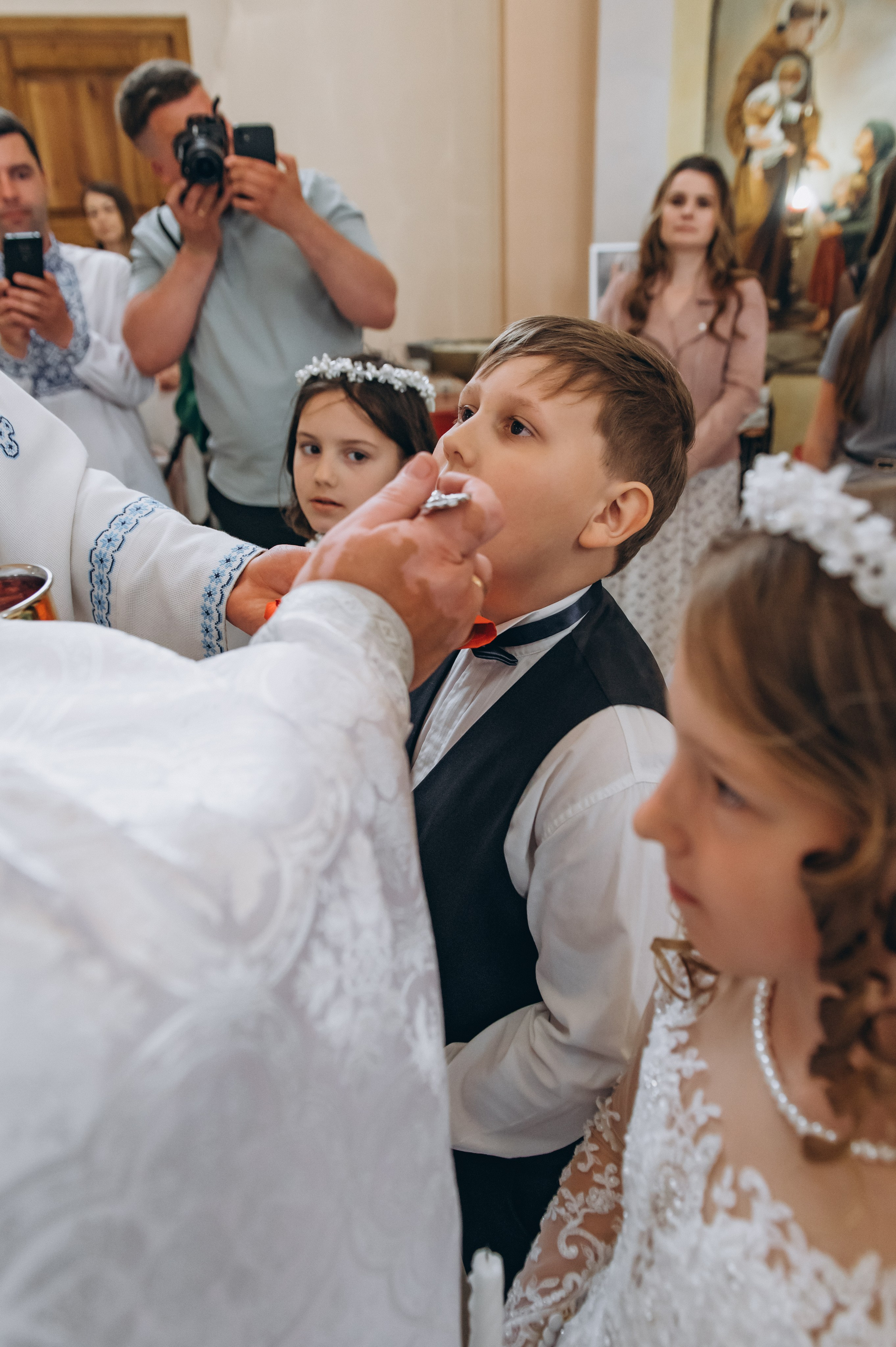 Фотосесія Причастя Тернопіль, зйомка Причастя, фотограф на Причастя Тернопіль, Причастя Львів, церква Петра і Павла. Сімейний, дитячий та індивідуальний фотограф в м. Тернопіль, м. Львів