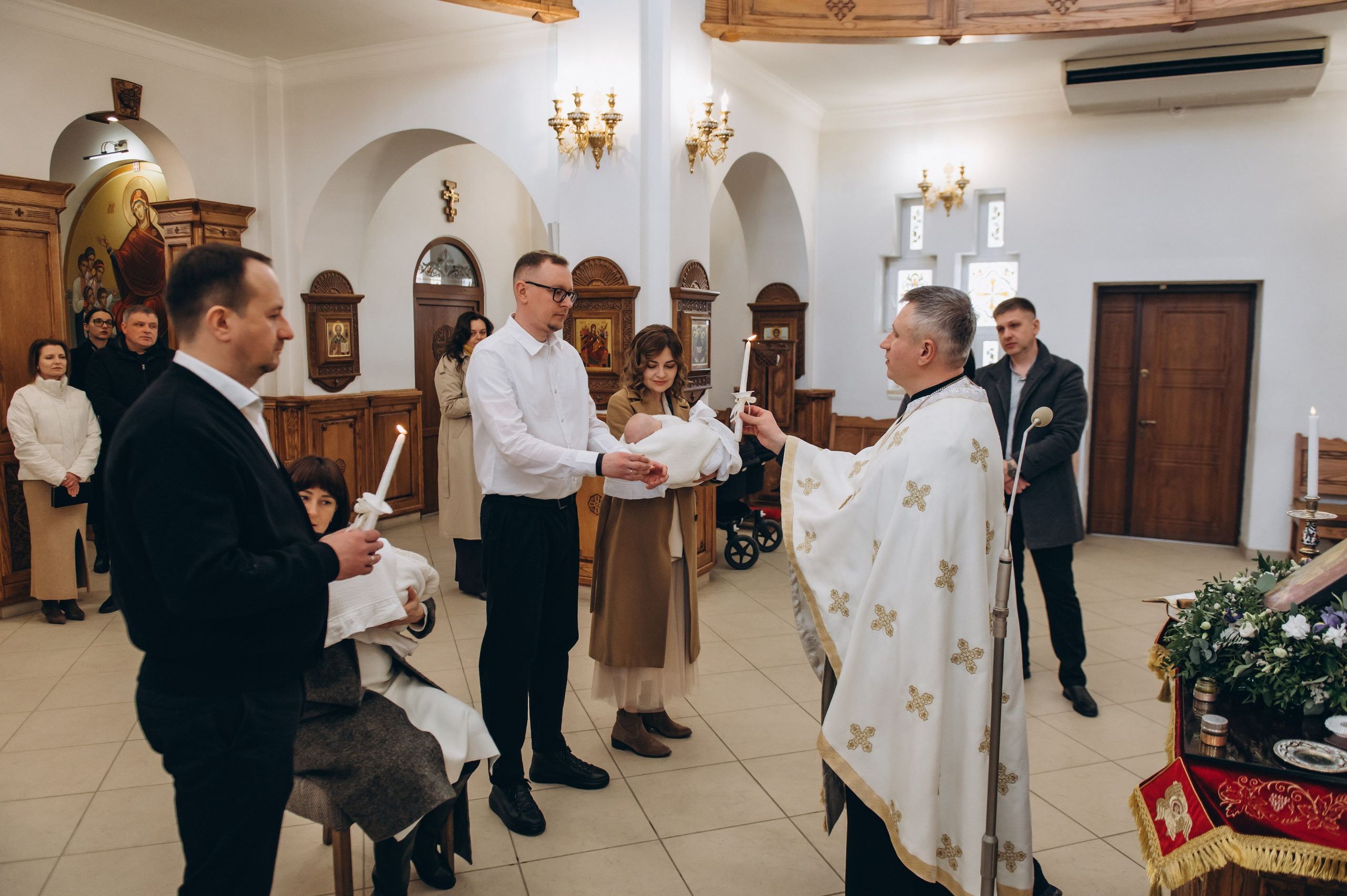 Фотосесія Хрещення Тернопіль, зйомка Хрестин Тернопіль, Храм Різдва Пресвятої Богородиці УГКЦ Тернопіль. Сімейний, дитячий та індивідуальний фотограф в м. Тернопіль, м. Львів