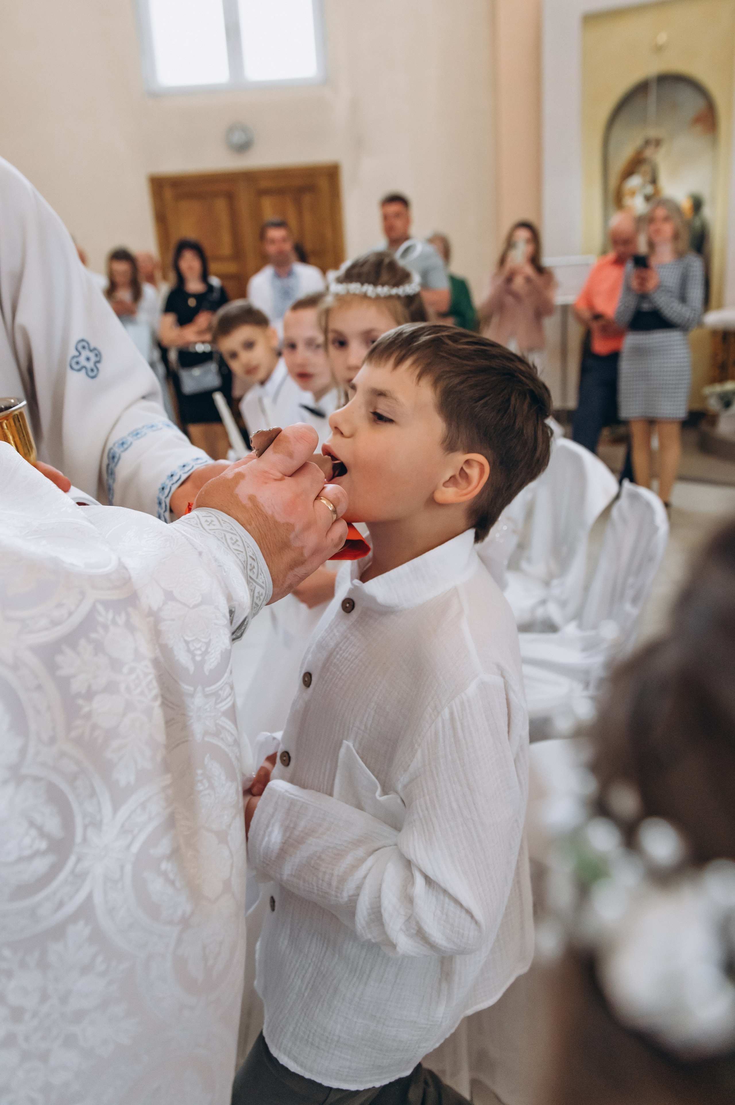 Фотосесія Причастя Тернопіль, зйомка Причастя, фотограф на Причастя Тернопіль, Причастя Львів, церква Петра і Павла. Сімейний, дитячий та індивідуальний фотограф в м. Тернопіль, м. Львів