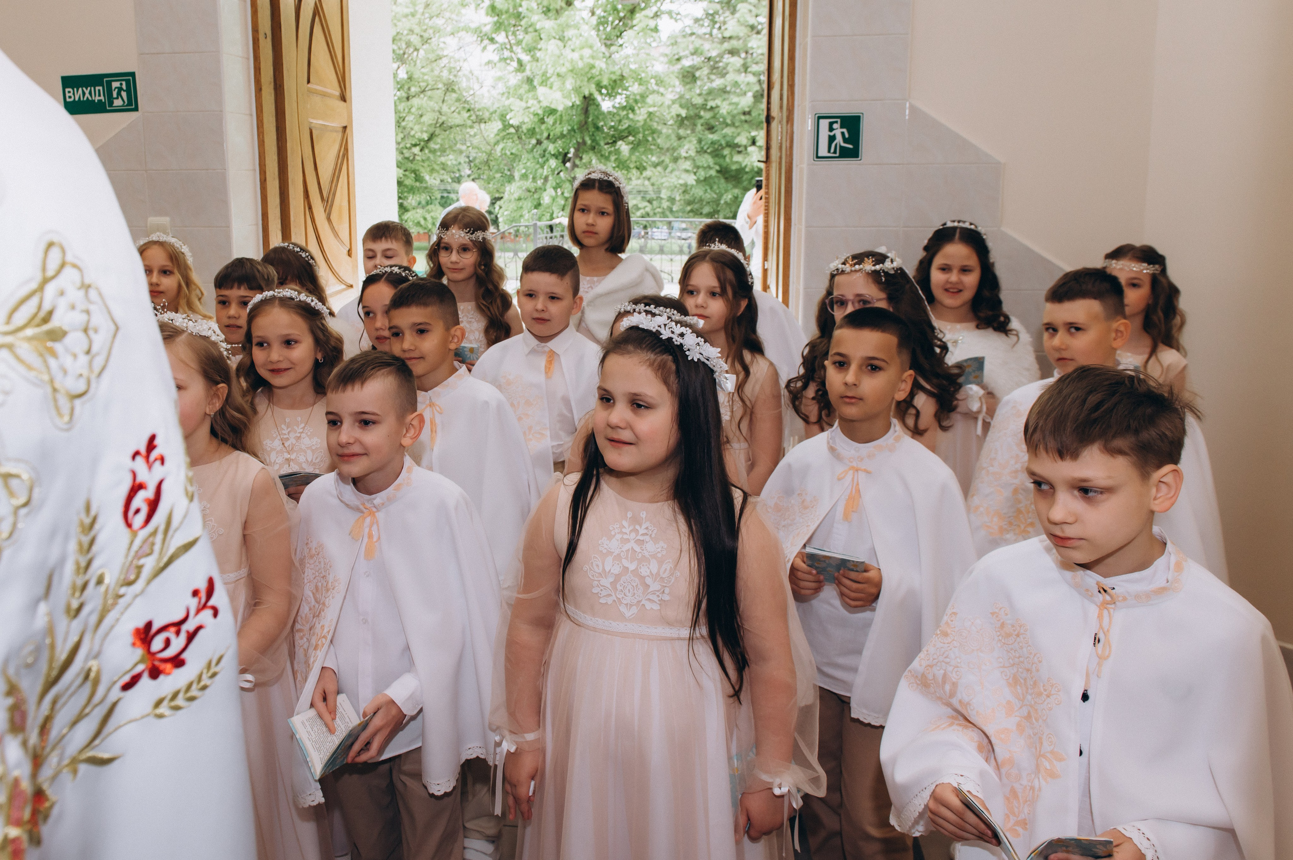 Фотосесія Причастя Тернопіль, зйомка Причастя, фотограф на Причастя Тернопіль, Причастя Львів, Причастя церква Михаїла Тернопіль. Сімейний, дитячий та індивідуальний фотограф в м. Тернопіль, м. Львів