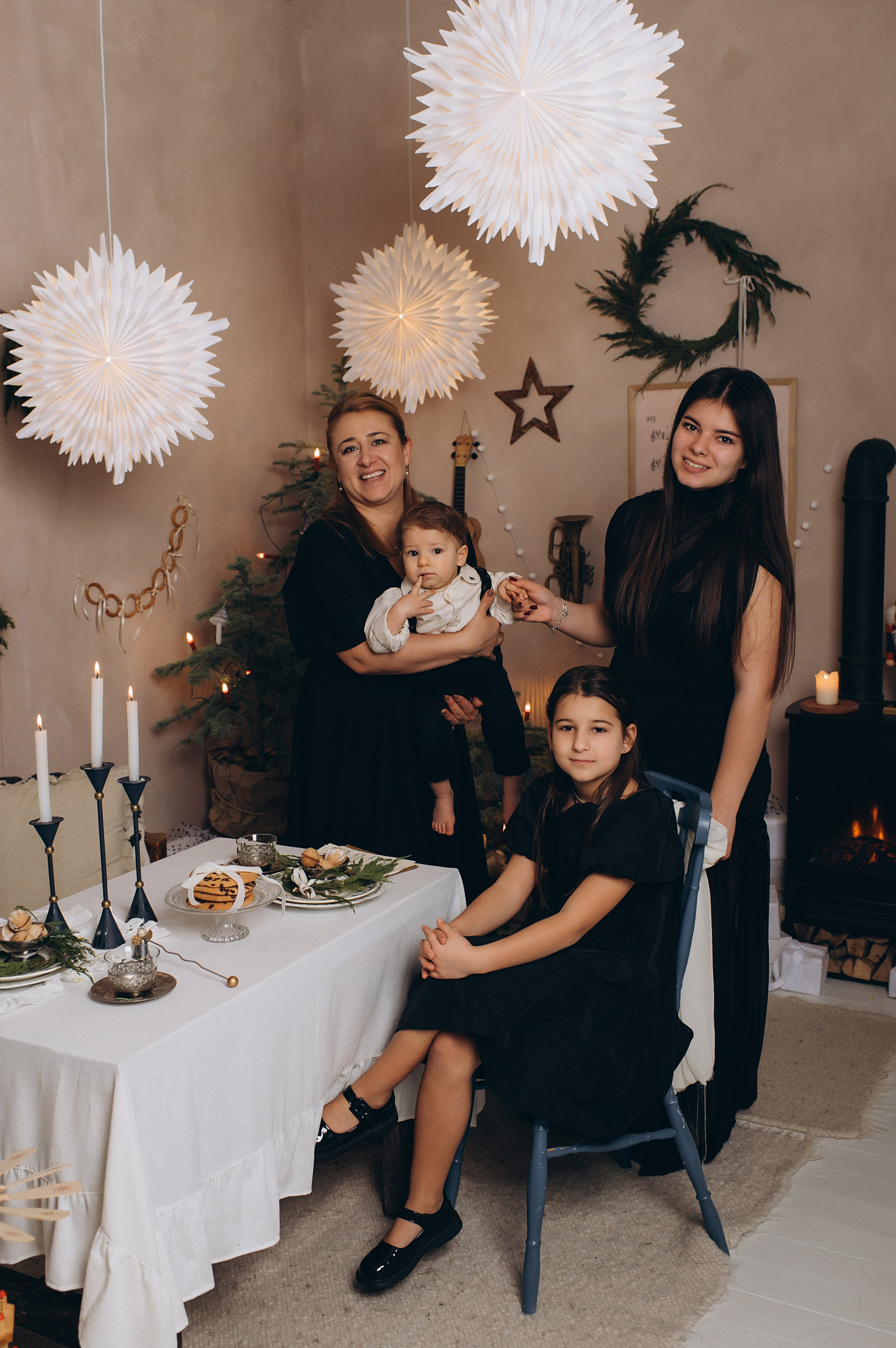 Перший тортик малюка, зйомка першого тортика Тернопіль, новорічна фотосесія, зйомка дня народження, сімейний фотограф Тернопіль, cakesmash. Сімейний, дитячий та індивідуальний фотограф в м. Тернопіль, м. Львів