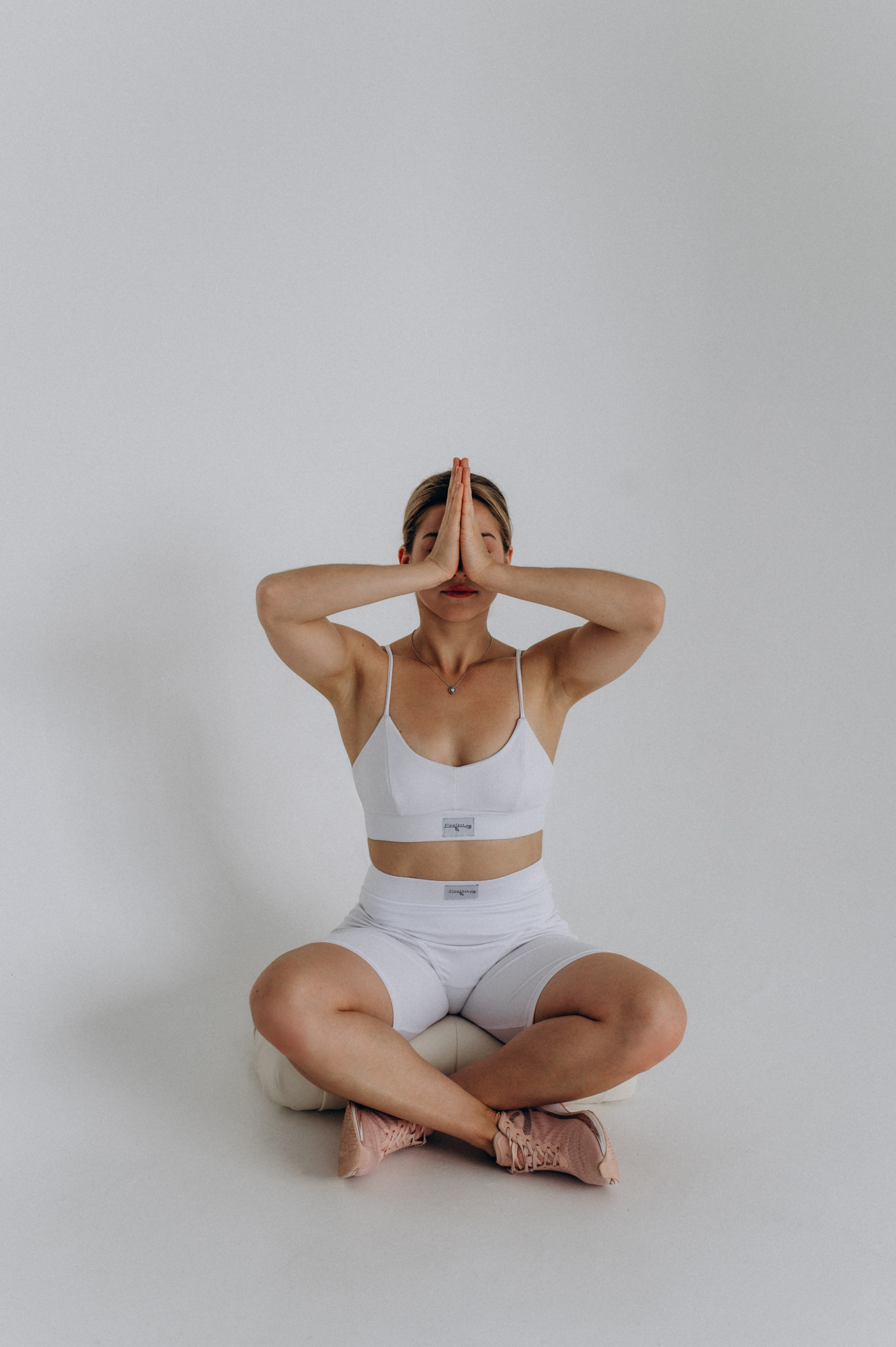 Індивідуальна фотосесія у студії Тернопіль, індивідуальна зйомка Львів. Сімейний, дитячий та індивідуальний фотограф в м. Тернопіль, м. Львів