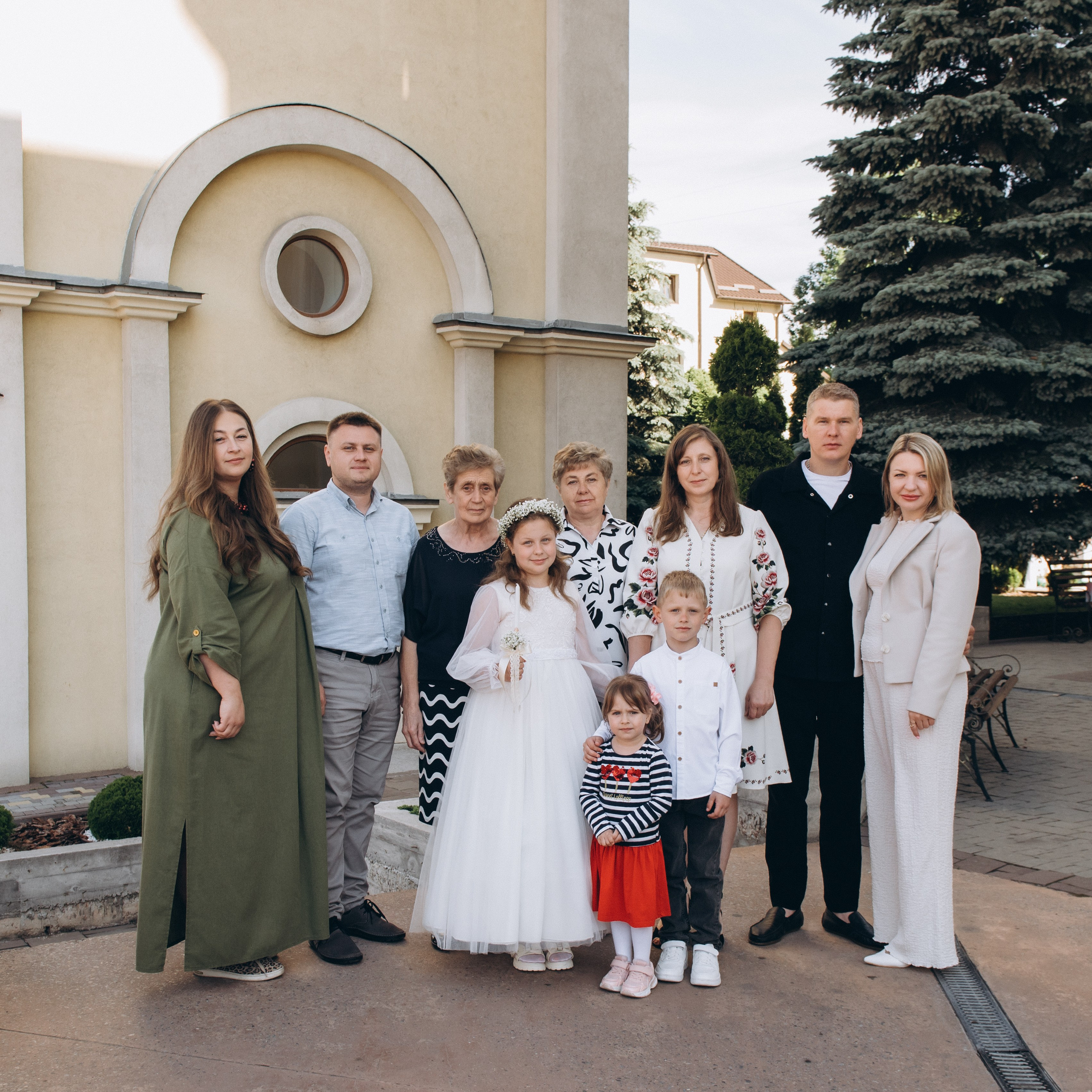 Фотосесія Першого Причастя Тернопіль, зйомка Першого Причастя Тернопіль, Церква Успіння Пресвятої Богородиці Причастя Тернопіль. Сімейний, дитячий та індивідуальний фотограф в м. Тернопіль, м. Львів