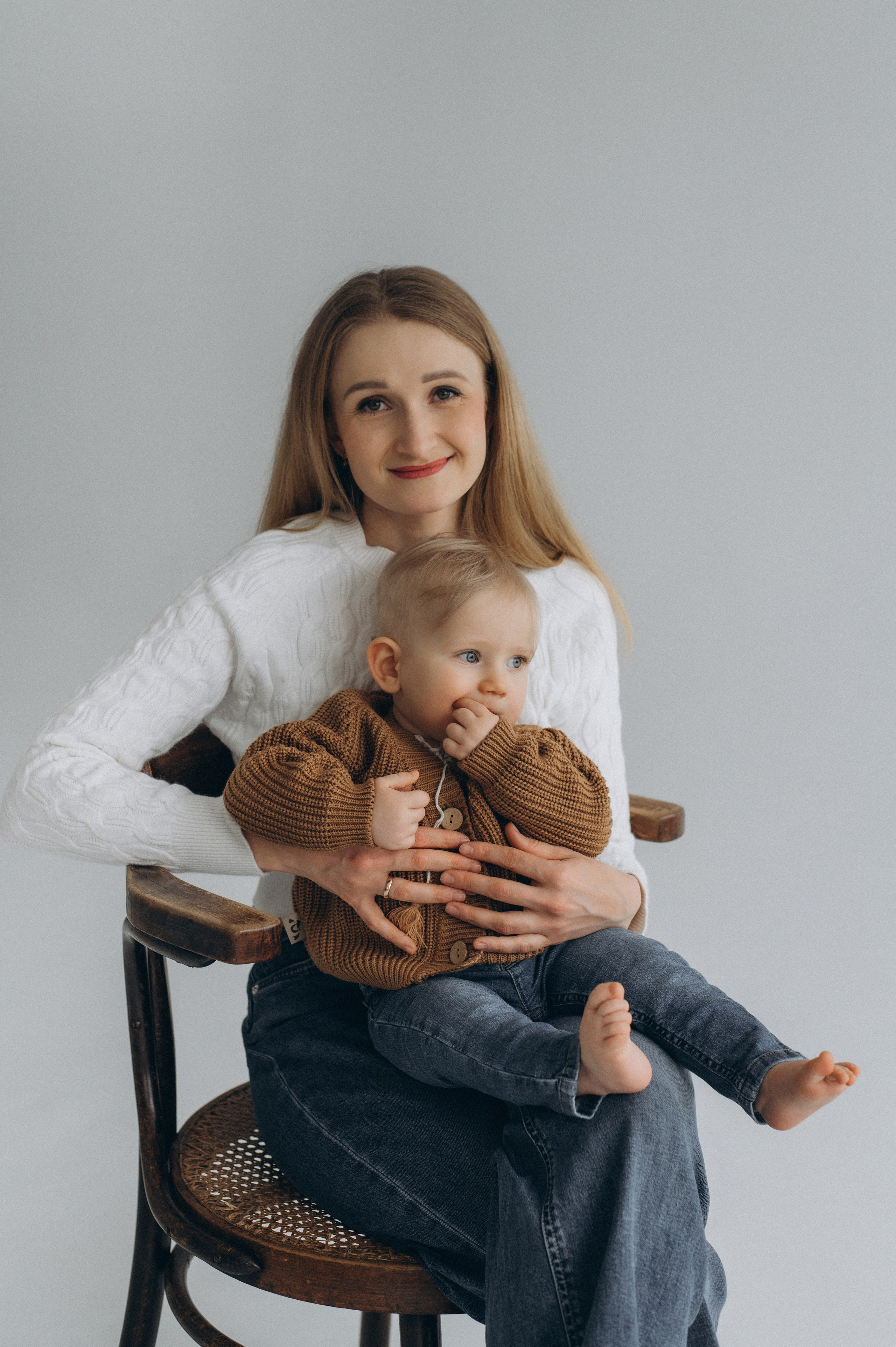 Зйомка дня народження дитини, фотосесія 1 рік Тернопіль, сімейний фотограф Тернопіль, сімейна фотосесія Тернопіль, перший тортик малюка. Сімейний, дитячий та індивідуальний фотограф в м. Тернопіль, м. Львів