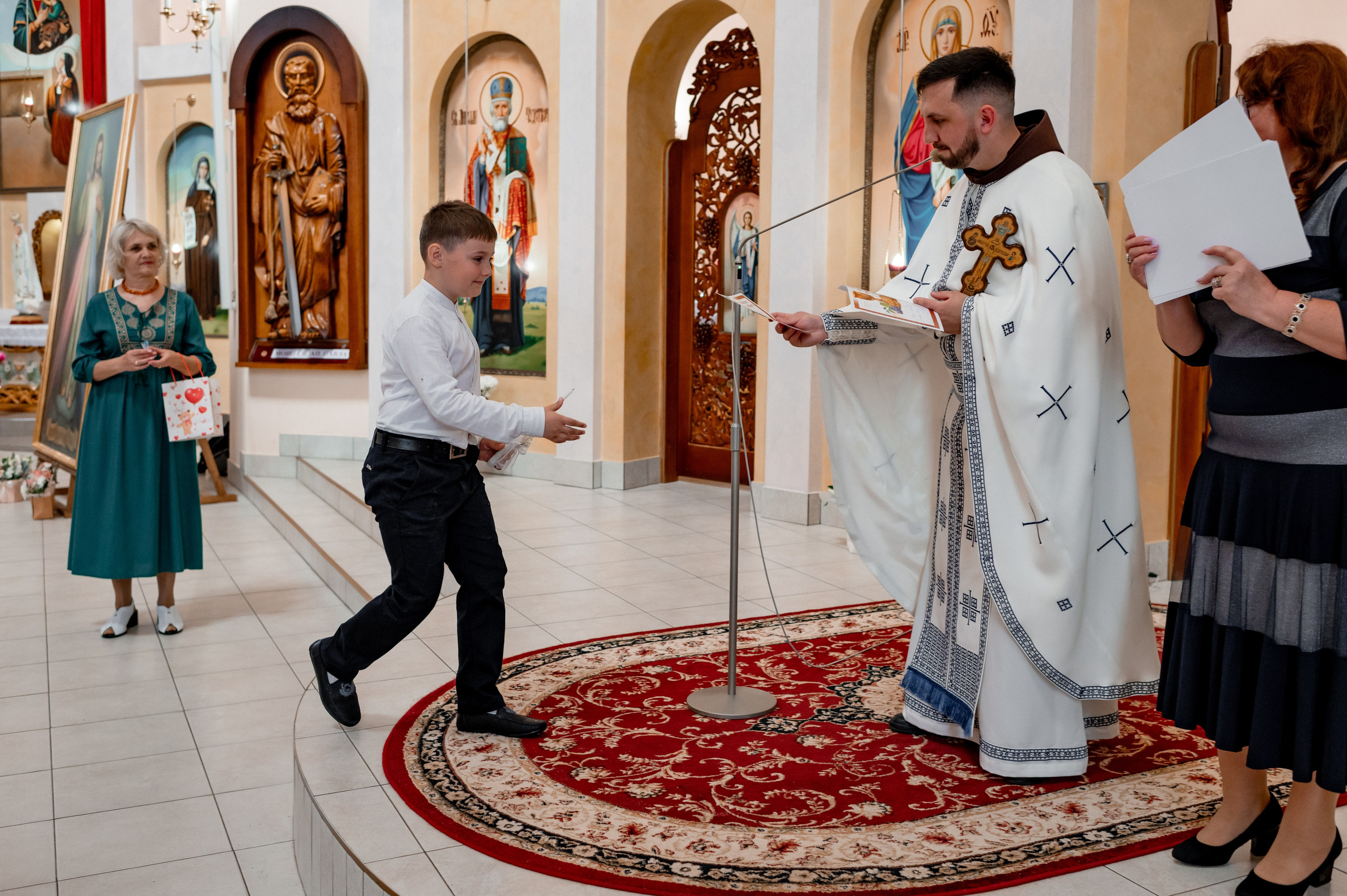 Фотосесія Першого Причастя Тернопіль, зйомка Причастя Тернопіль, Таїнство Першого Причастя Тернопіль, Катедра Причастя Тернопіль. Сімейний, дитячий та індивідуальний фотограф в м. Тернопіль, м. Львів
