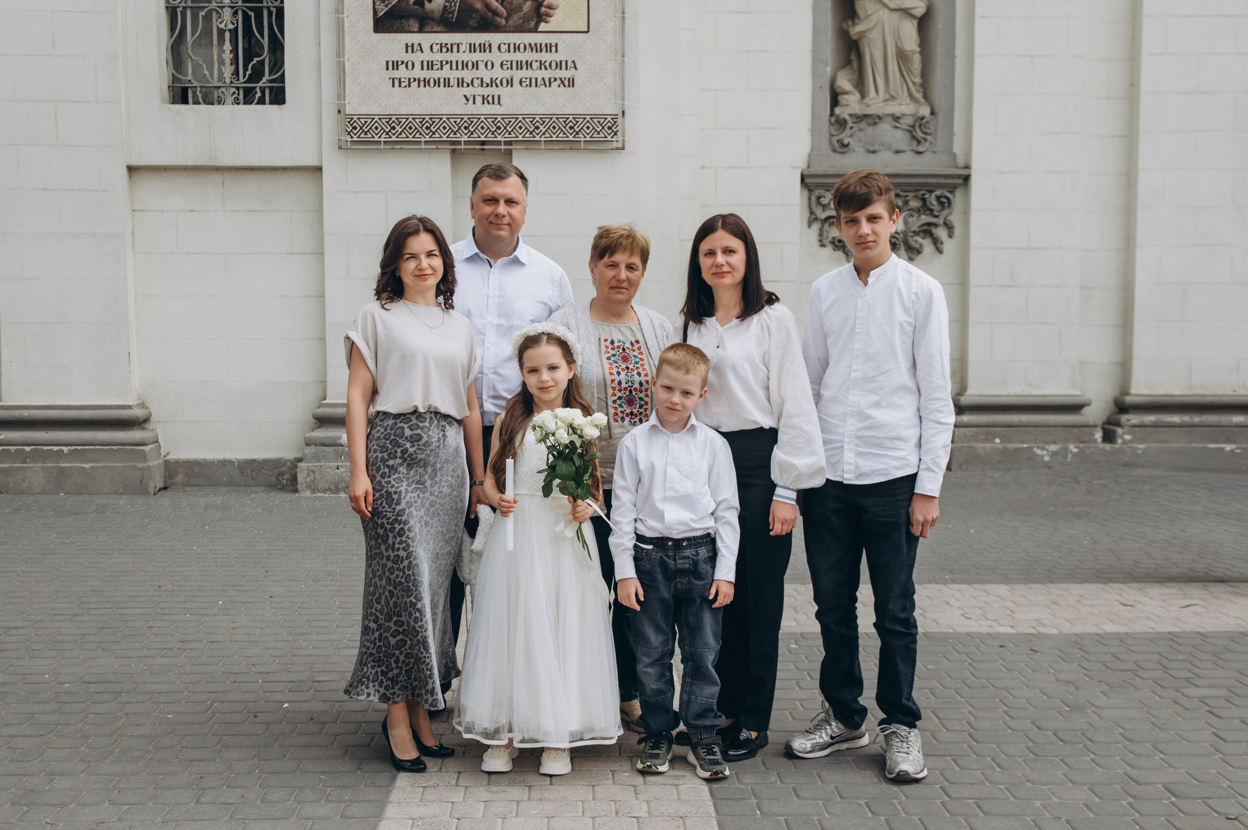 Фотосесія Першого Причастя Тернопіль, фотосесія Причастя Тернопіль, Таїнство Першого Причастя Тернопіль, Катедра Причастя Тернопіль. Сімейний, дитячий та індивідуальний фотограф в м. Тернопіль, м. Львів