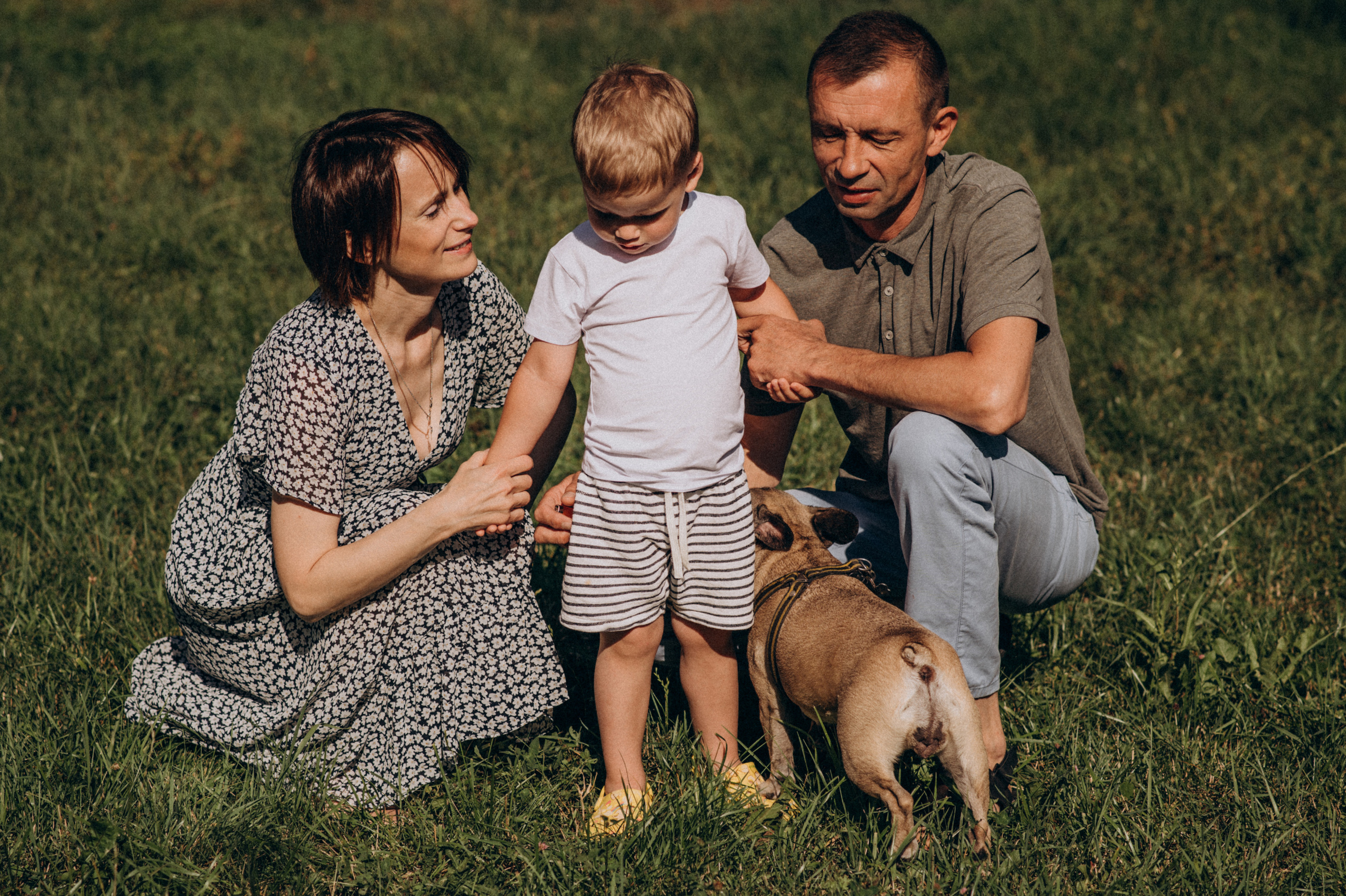 Сімейна літня фотосесія в парку, сімейний фотограф Тернопіль Львів. Сімейний, дитячий та індивідуальний фотограф в м. Тернопіль, м. Львів