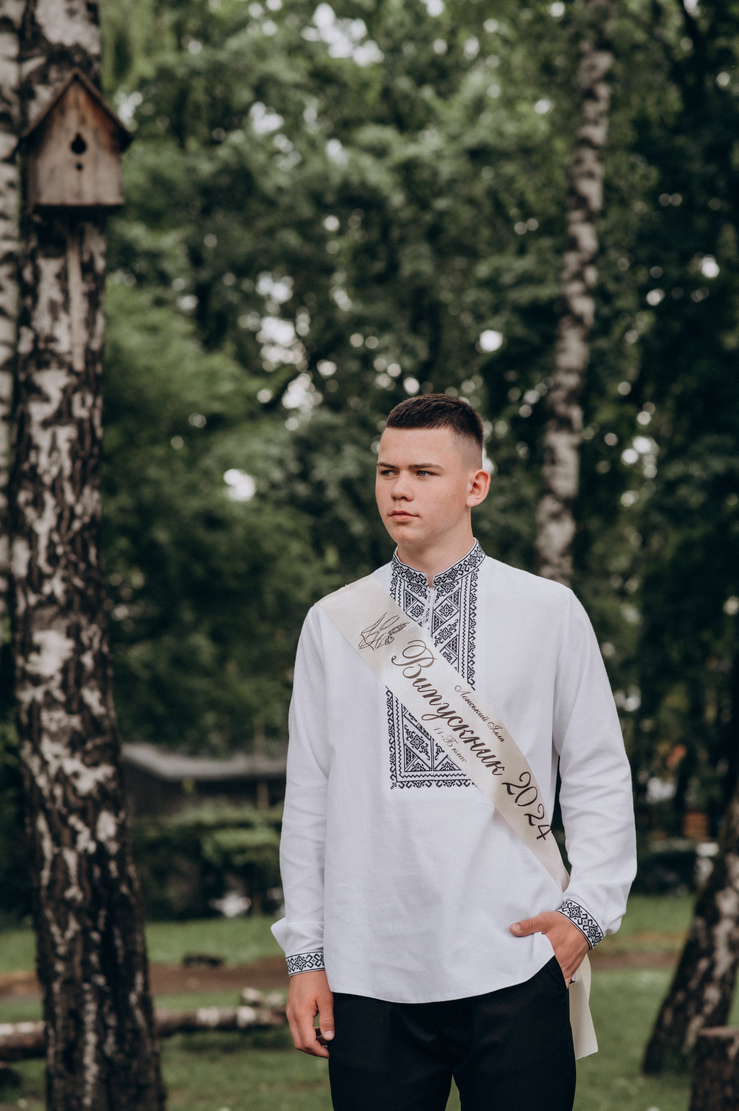 Фотосесія останнього дзвоника, фотосесія випускників Тернопіль, випускний 2024. Сімейний, дитячий та індивідуальний фотограф в м. Тернопіль, м. Львів