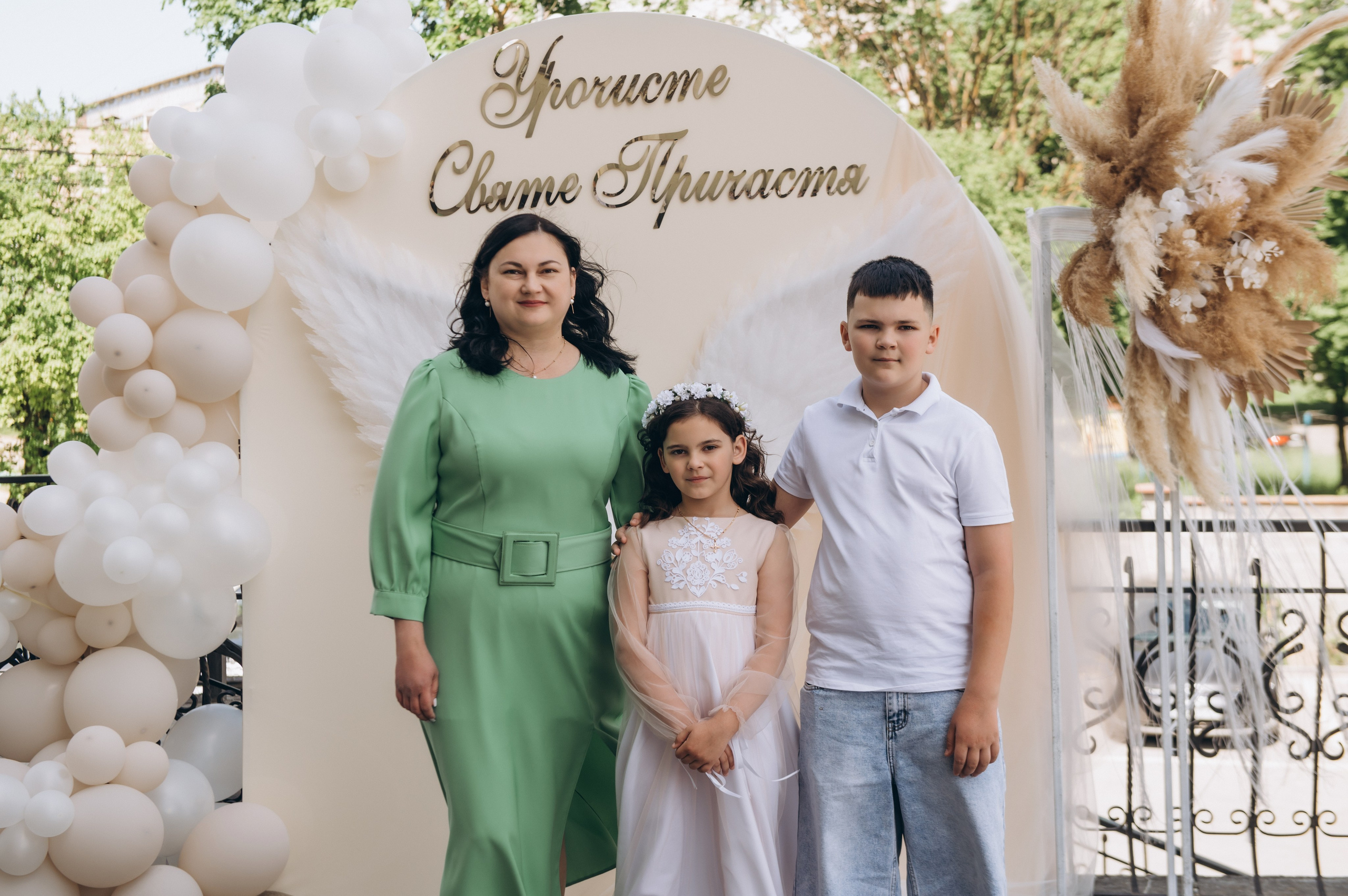 Фотосесія Причастя Тернопіль церква Св Михаїла, фотограф на Причастя Тернопіль, фотосесія Літургії Причастя Тернопіль. Сімейний, дитячий та індивідуальний фотограф в м. Тернопіль, м. Львів