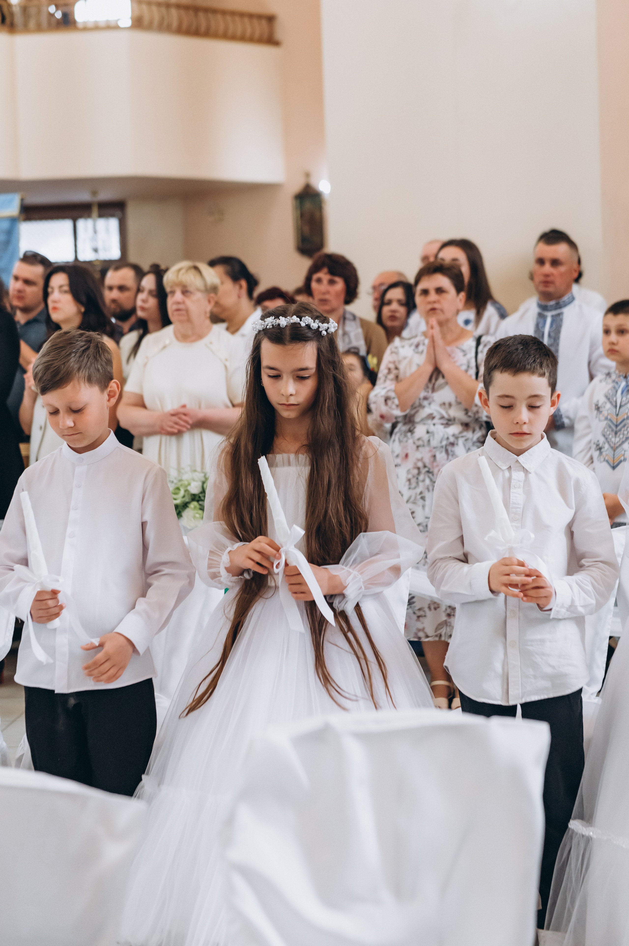 Фотосесія Причастя Тернопіль, зйомка Причастя, фотограф на Причастя Тернопіль, Причастя Львів, церква Петра і Павла. Сімейний, дитячий та індивідуальний фотограф в м. Тернопіль, м. Львів