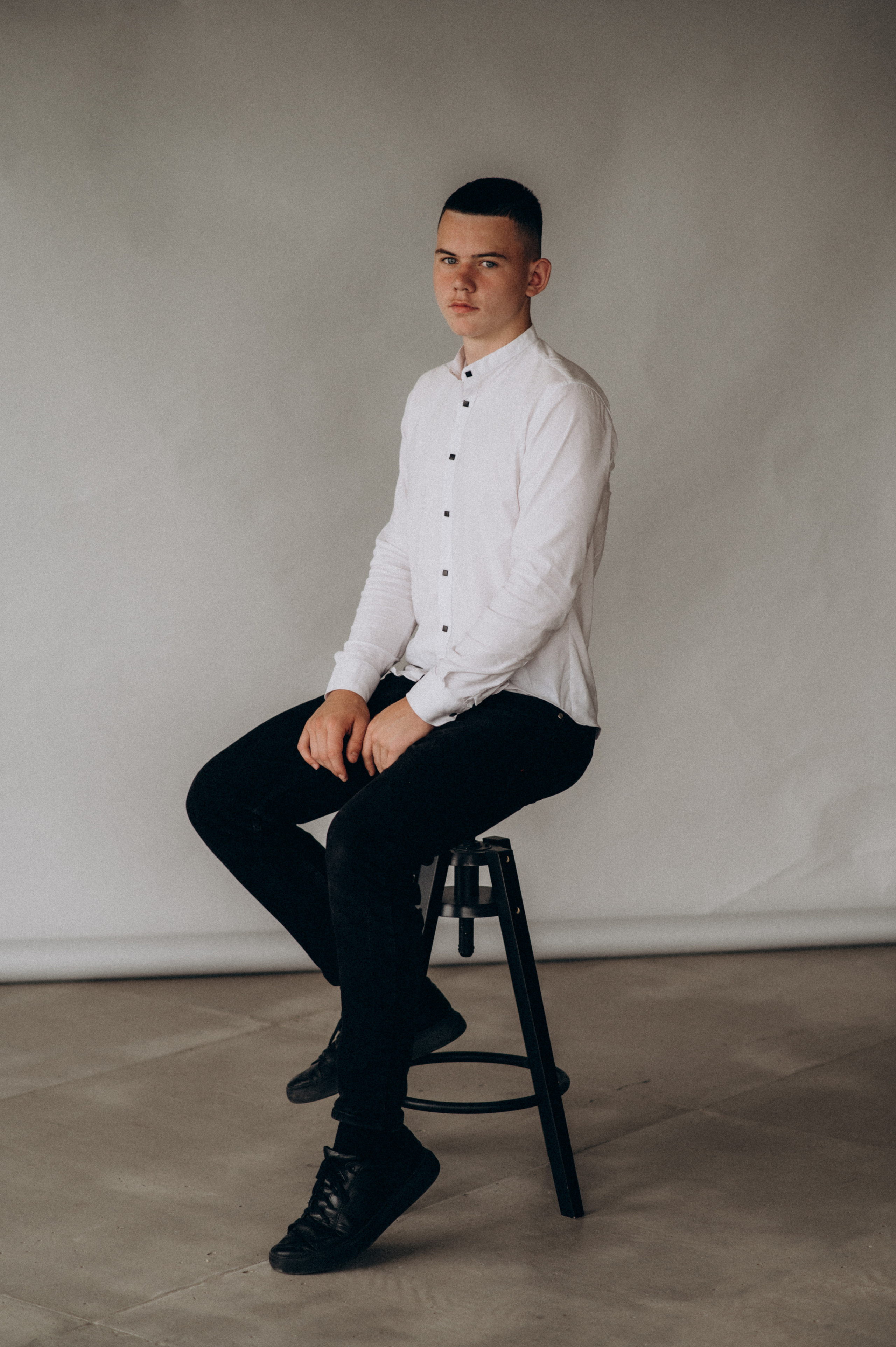 Фотосесія на віньєтки, фотосесія випускників, шкільна фотосесія. Сімейний, дитячий та індивідуальний фотограф в м. Тернопіль, м. Львів