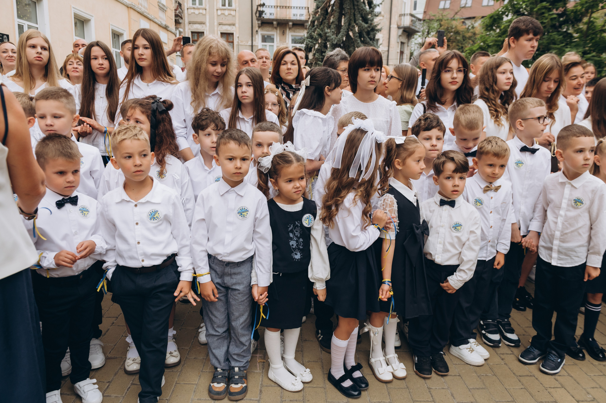 Перший дзвоник у Тернополі, фотосесія першокласників