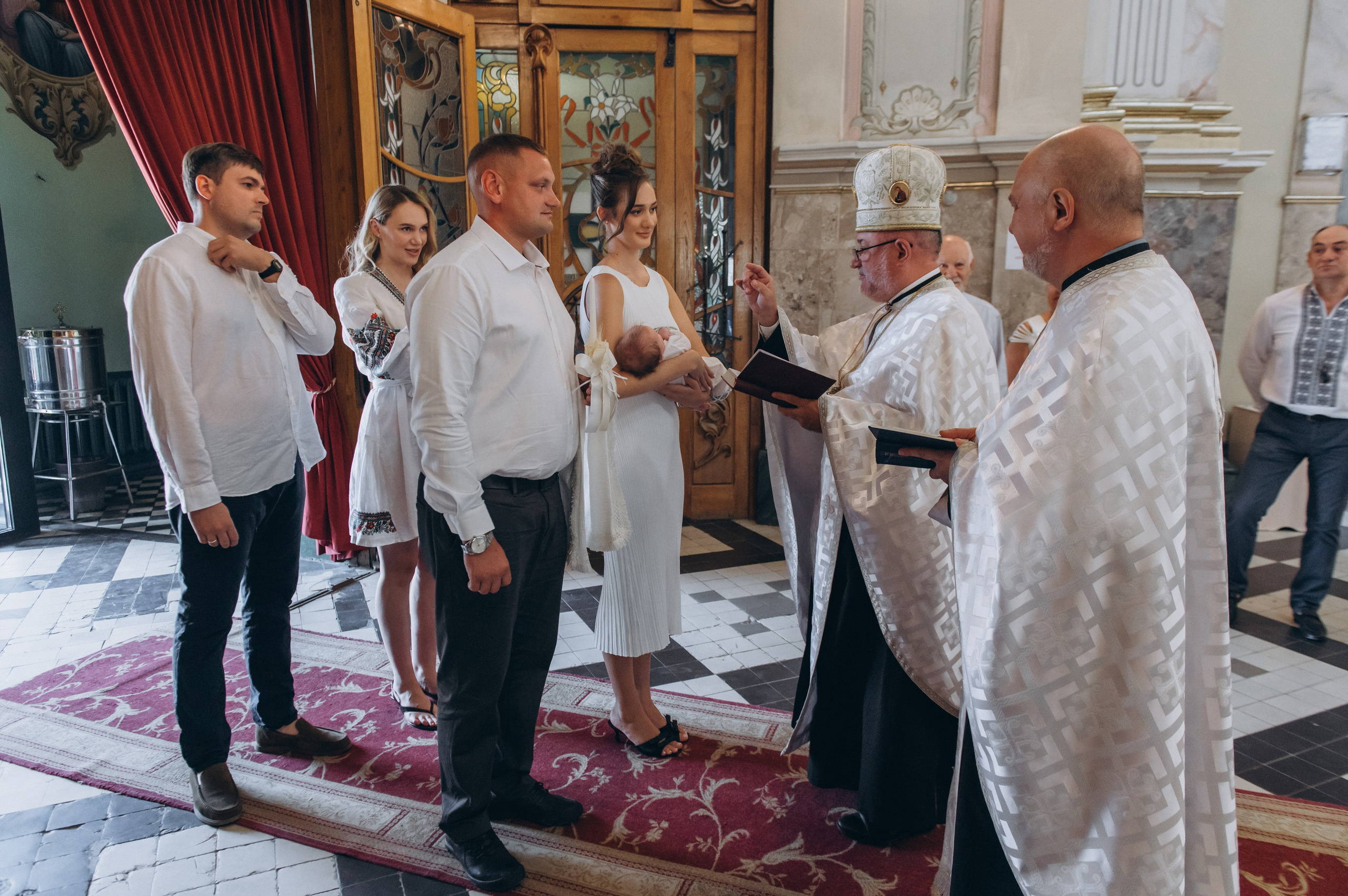 Фотосесія Хрещення Тернопіль, фотосесія хрестин Тернопіль, Катедра Тернопіль, фотосесія хрещення катедра. Сімейний, дитячий та індивідуальний фотограф в м. Тернопіль, м. Львів