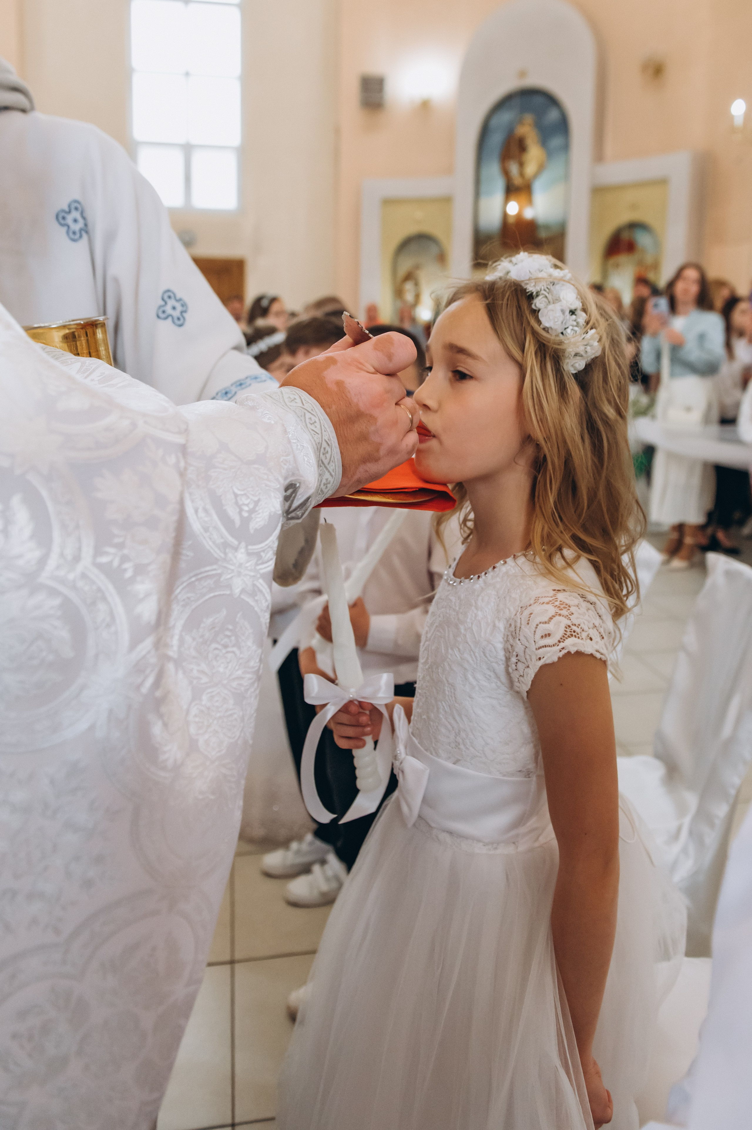 Фотосесія Причастя Тернопіль, зйомка Причастя, фотограф на Причастя Тернопіль, Причастя Львів, церква Петра і Павла. Сімейний, дитячий та індивідуальний фотограф в м. Тернопіль, м. Львів