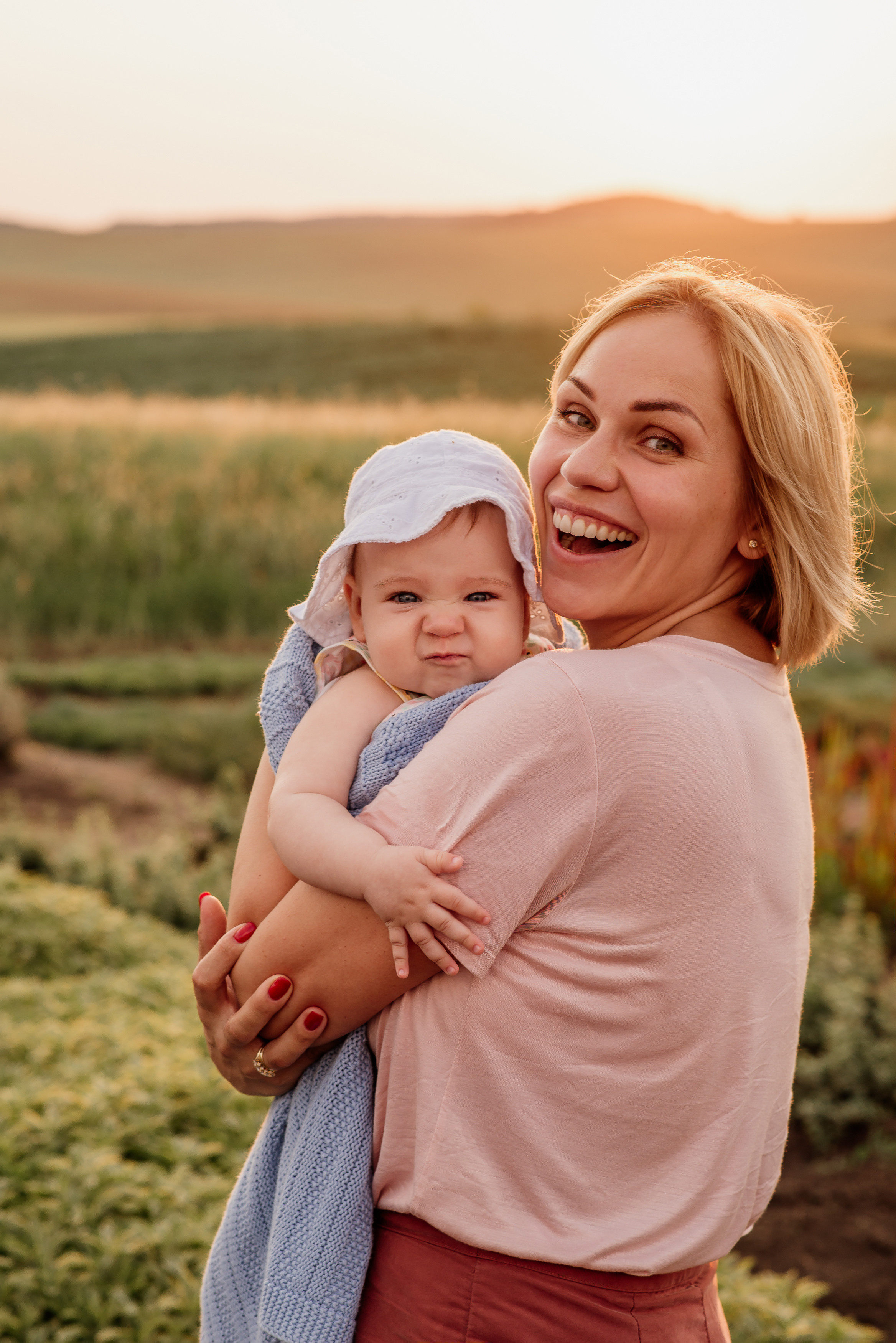 Сімейна фотосесія в лаванді. Микола, Христина, Марк, Макар, Меланія. Сімейний, дитячий та індивідуальний фотограф в м. Тернопіль, м. Львів