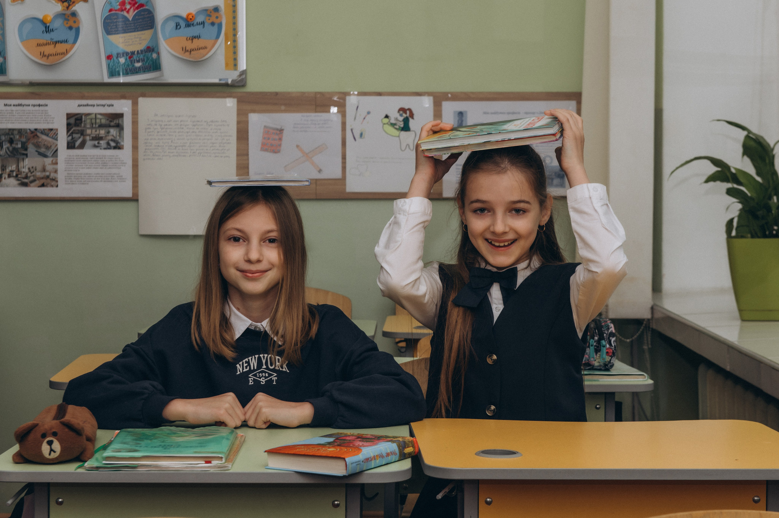 Шкільна фотосесія на віньєтки Тернопіль, фотосесія випускників Тернопіль, зйомка на віньєтки, шкільні фотоальбоми Тернопіль. Сімейний, дитячий та індивідуальний фотограф в м. Тернопіль, м. Львів