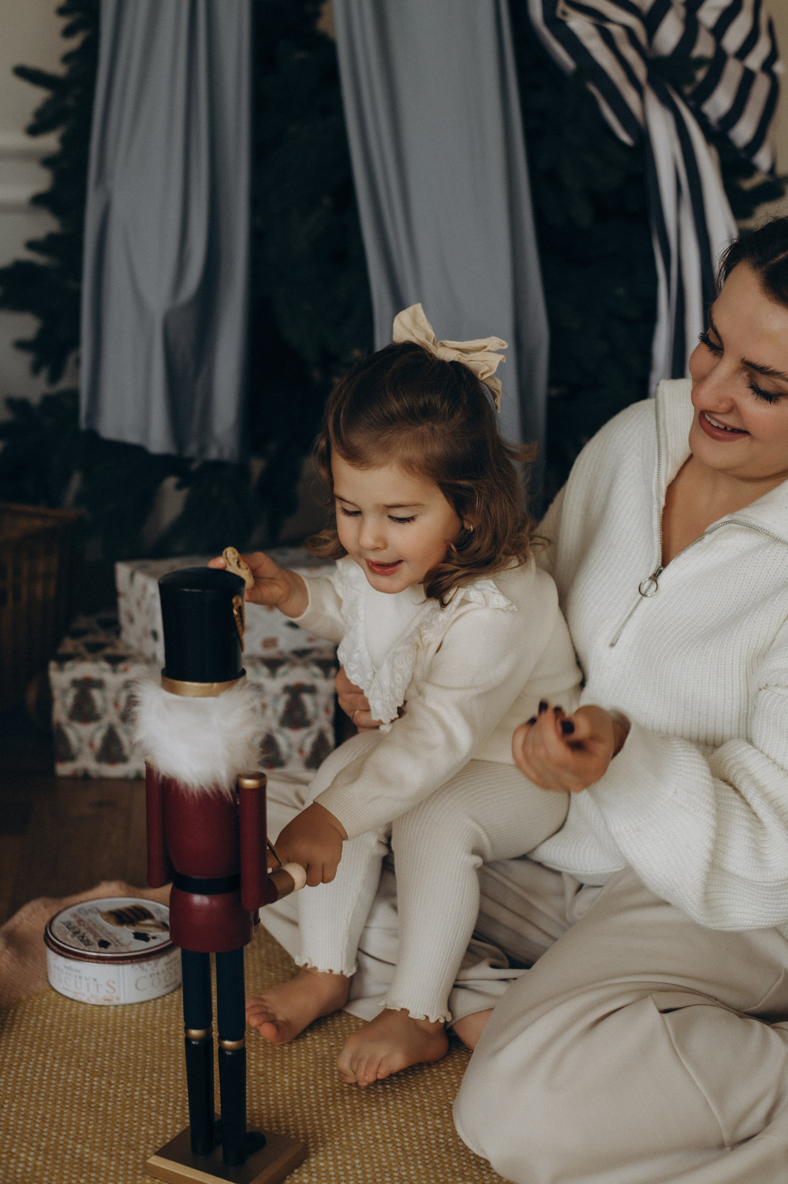 Фотосесія мами і донечки Тернопіль, сімейний фотограф Тернопіль, фотосесія мами і дитини Тернопіль, новорічна фотосесія Тернопіль. Сімейний, дитячий та індивідуальний фотограф в м. Тернопіль, м. Львів