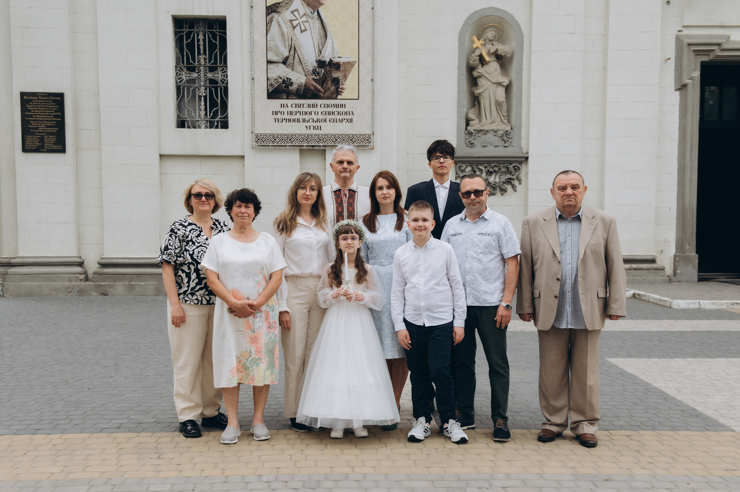 Фотосесія Першого Причастя Тернопіль, фотосесія Причастя Тернопіль, Таїнство Першого Причастя Тернопіль, Катедра Причастя Тернопіль. Сімейний, дитячий та індивідуальний фотограф в м. Тернопіль, м. Львів