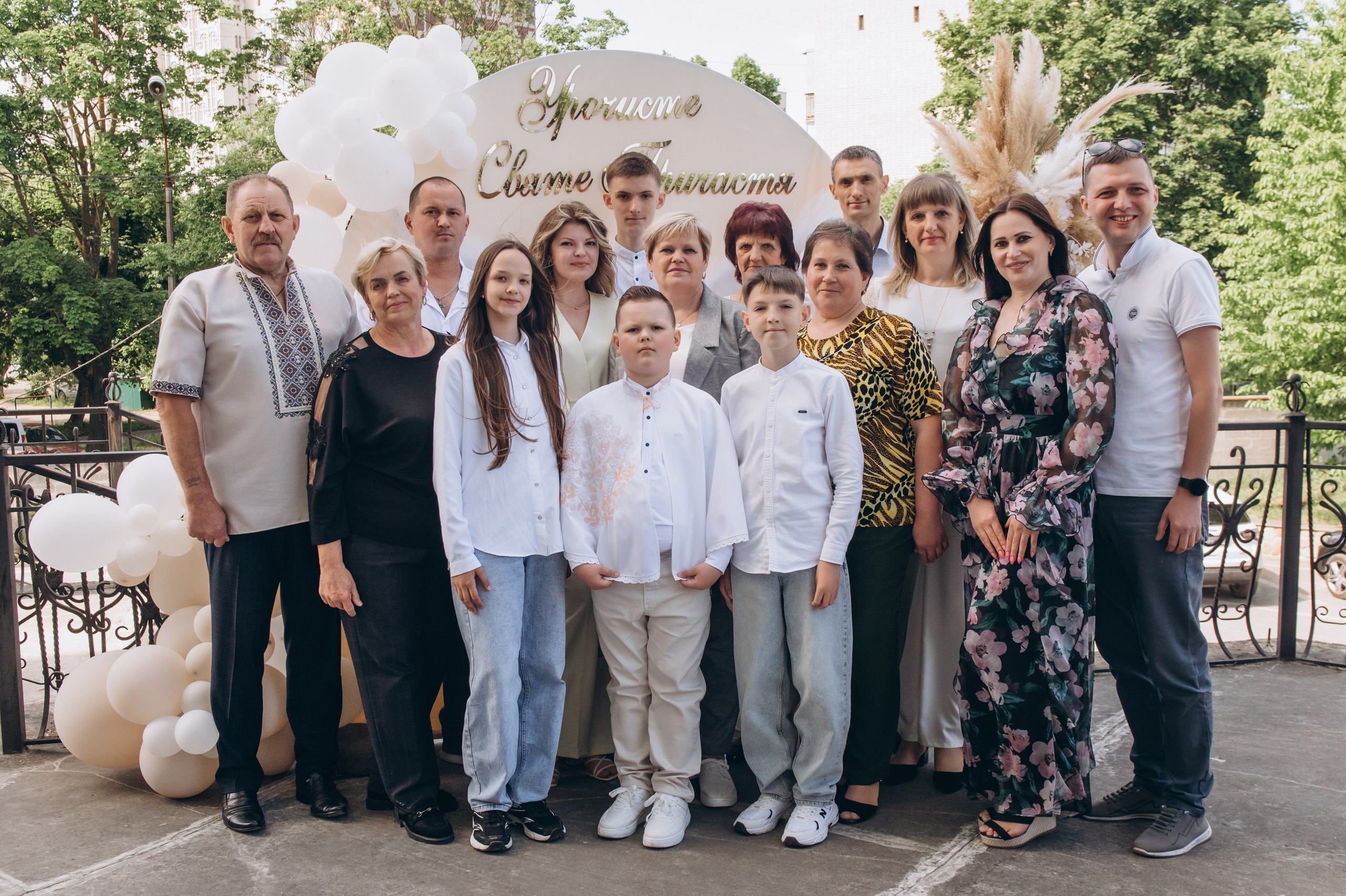 Фотосесія Причастя Тернопіль церква Св Михаїла, фотограф на Причастя Тернопіль, фотосесія Літургії Причастя Тернопіль. Сімейний, дитячий та індивідуальний фотограф в м. Тернопіль, м. Львів