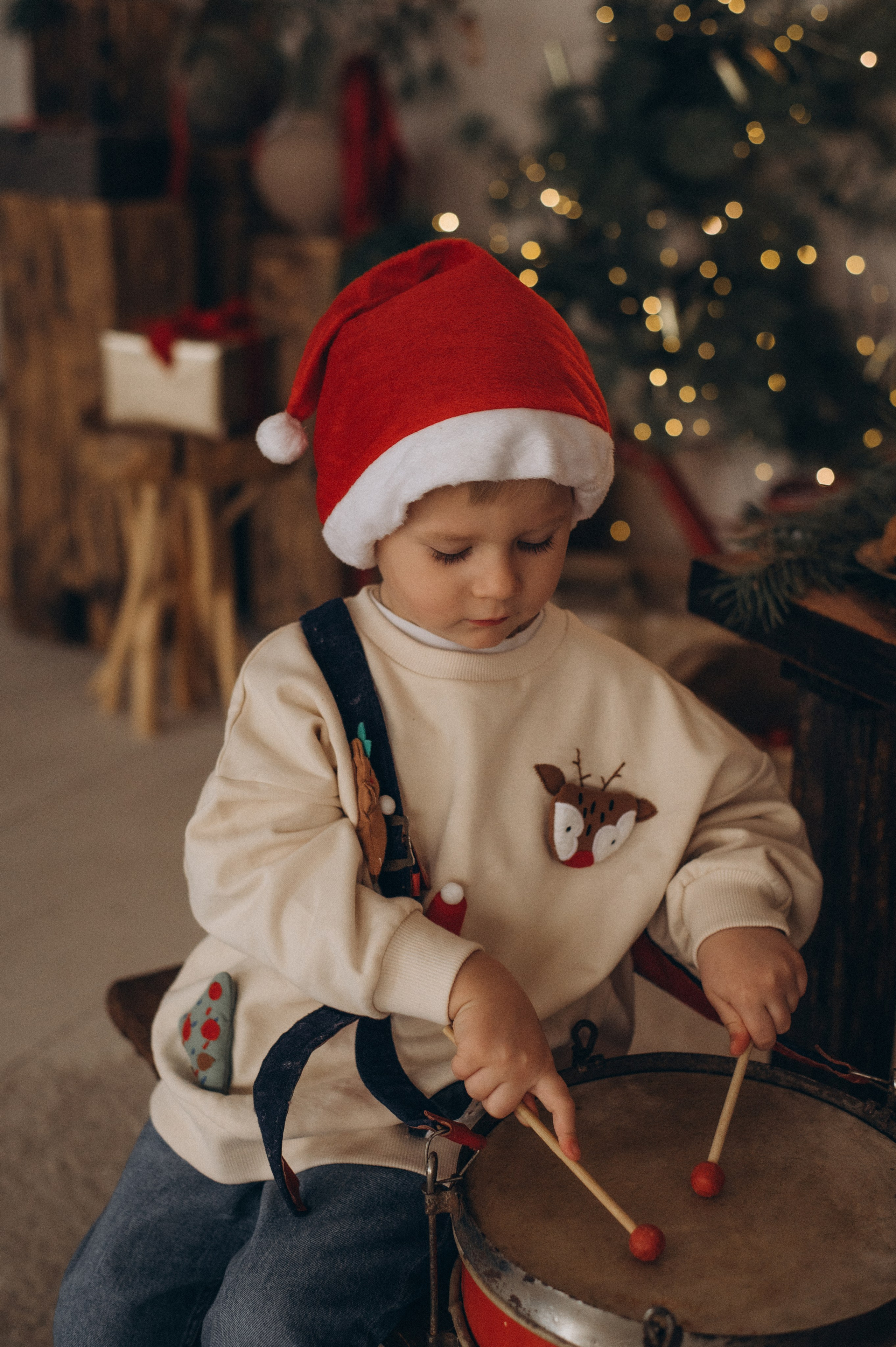 Новорічна сімейна фотосесія у студії Тернопіль, фотосесія мами та дитини, сімейний фотограф Тернопіль, новорічна зйомка. Сімейний, дитячий та індивідуальний фотограф в м. Тернопіль, м. Львів