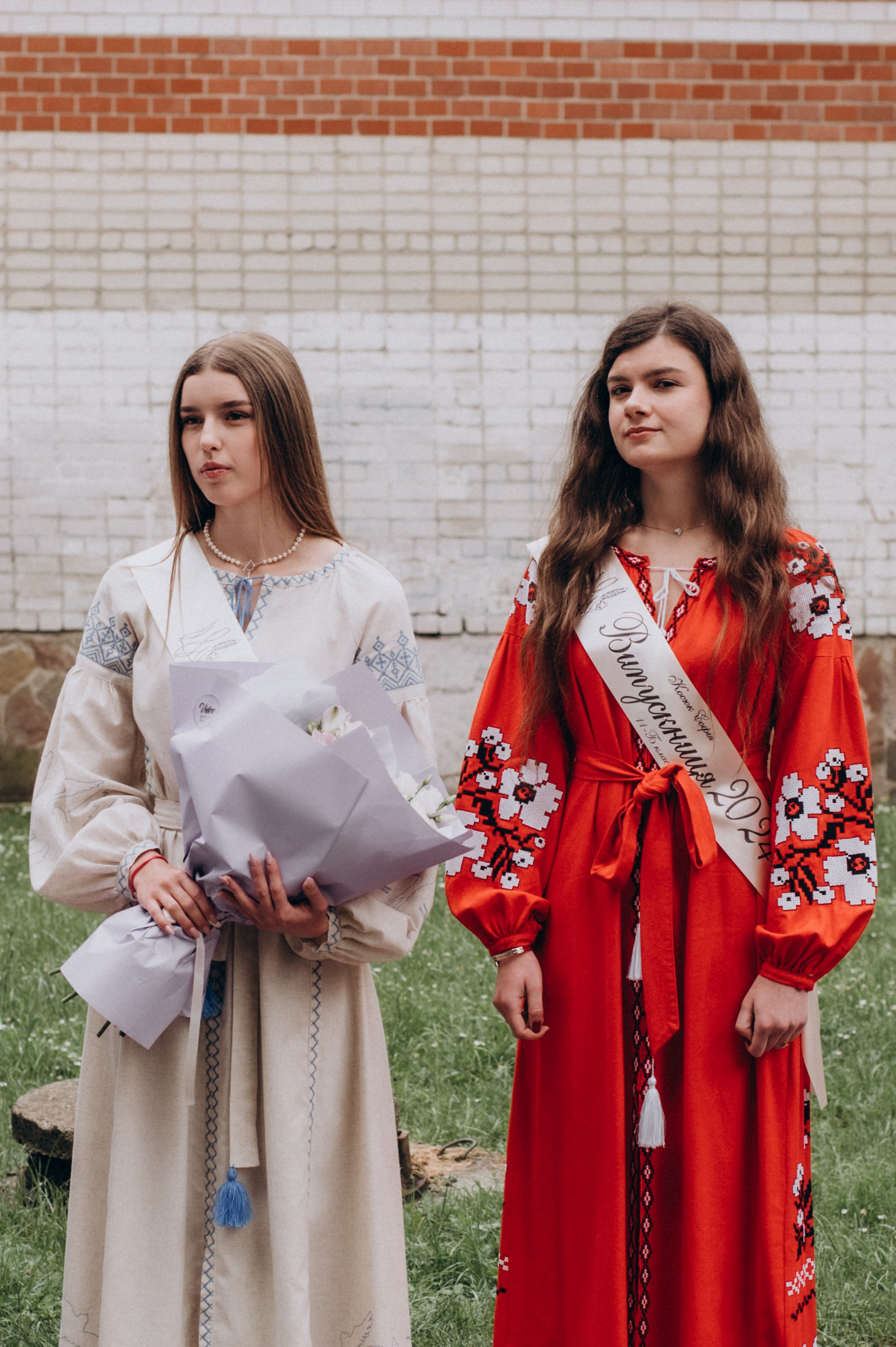 Фотосесія останнього дзвоника, фотосесія випускників Тернопіль, випускний 2024. Сімейний, дитячий та індивідуальний фотограф в м. Тернопіль, м. Львів