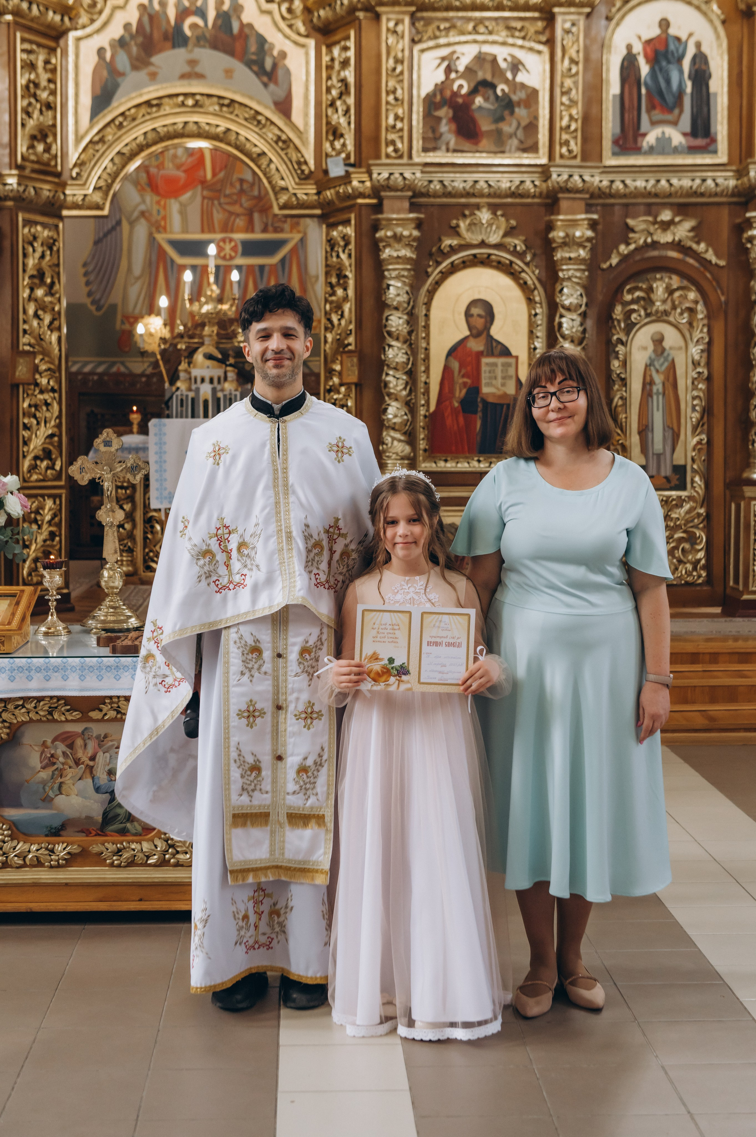 Фотосесія Причастя Тернопіль, зйомка Причастя, фотограф на Причастя Тернопіль, Причастя Львів, Причастя церква Михаїла Тернопіль. Сімейний, дитячий та індивідуальний фотограф в м. Тернопіль, м. Львів